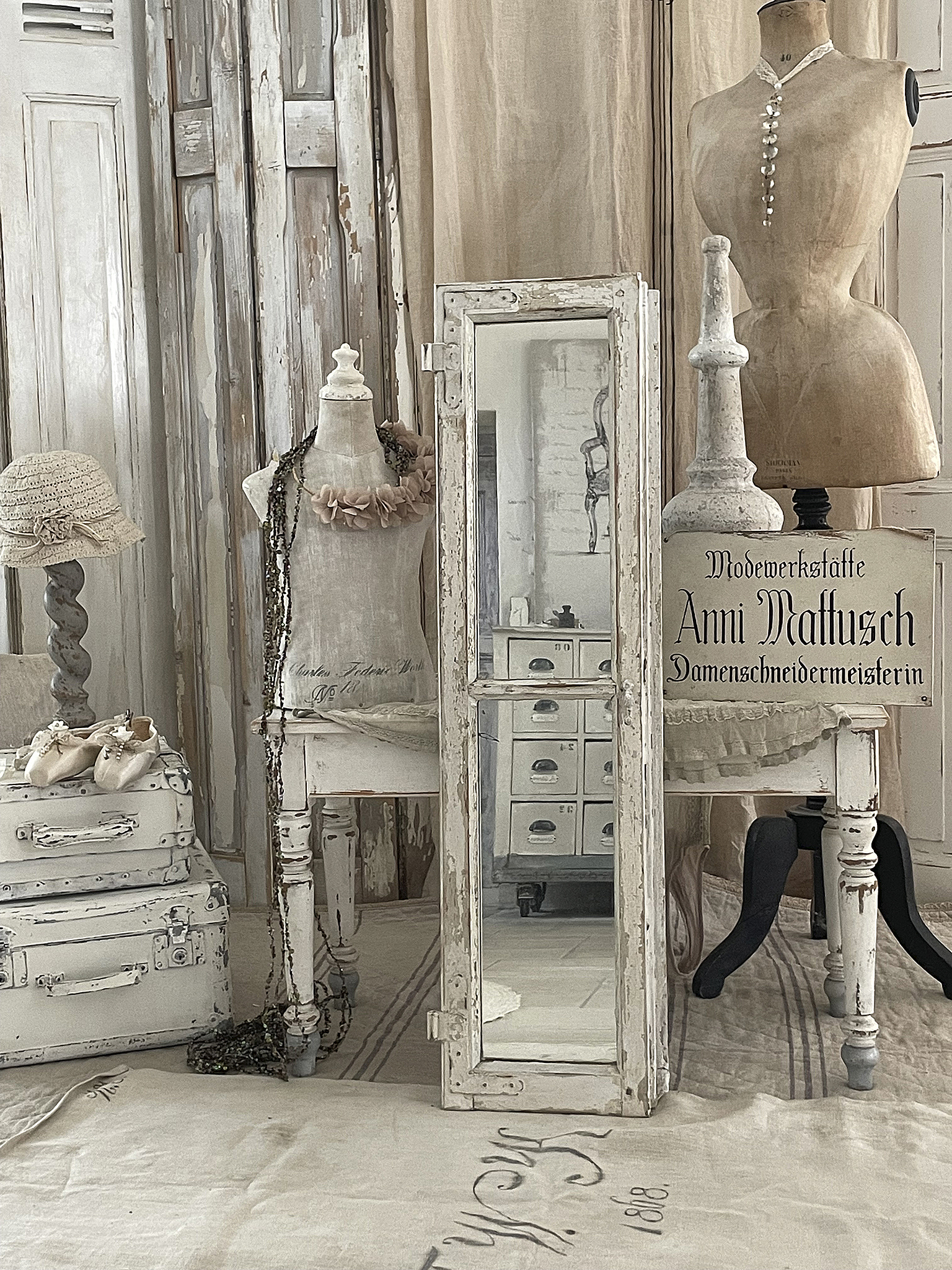 Antikes schmales Sprossen/Spiegelfenster 2*** Antikes schmales Sprossen/Spiegelfenster 2***