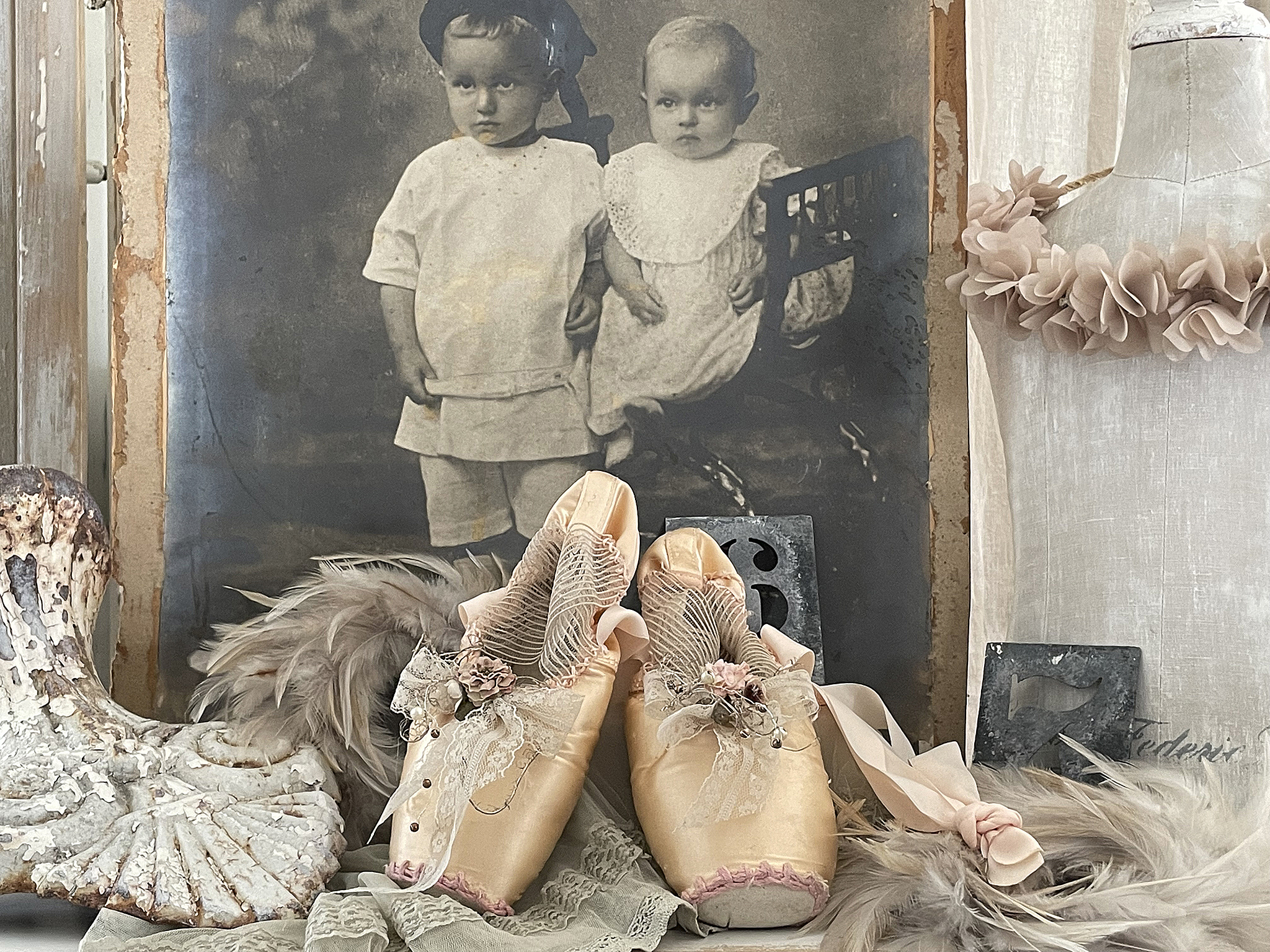 Alte Ballettschuhe Brocante mit Röschen und Spitze*** Alte Ballettschuhe Brocante mit Röschen und Spitze***