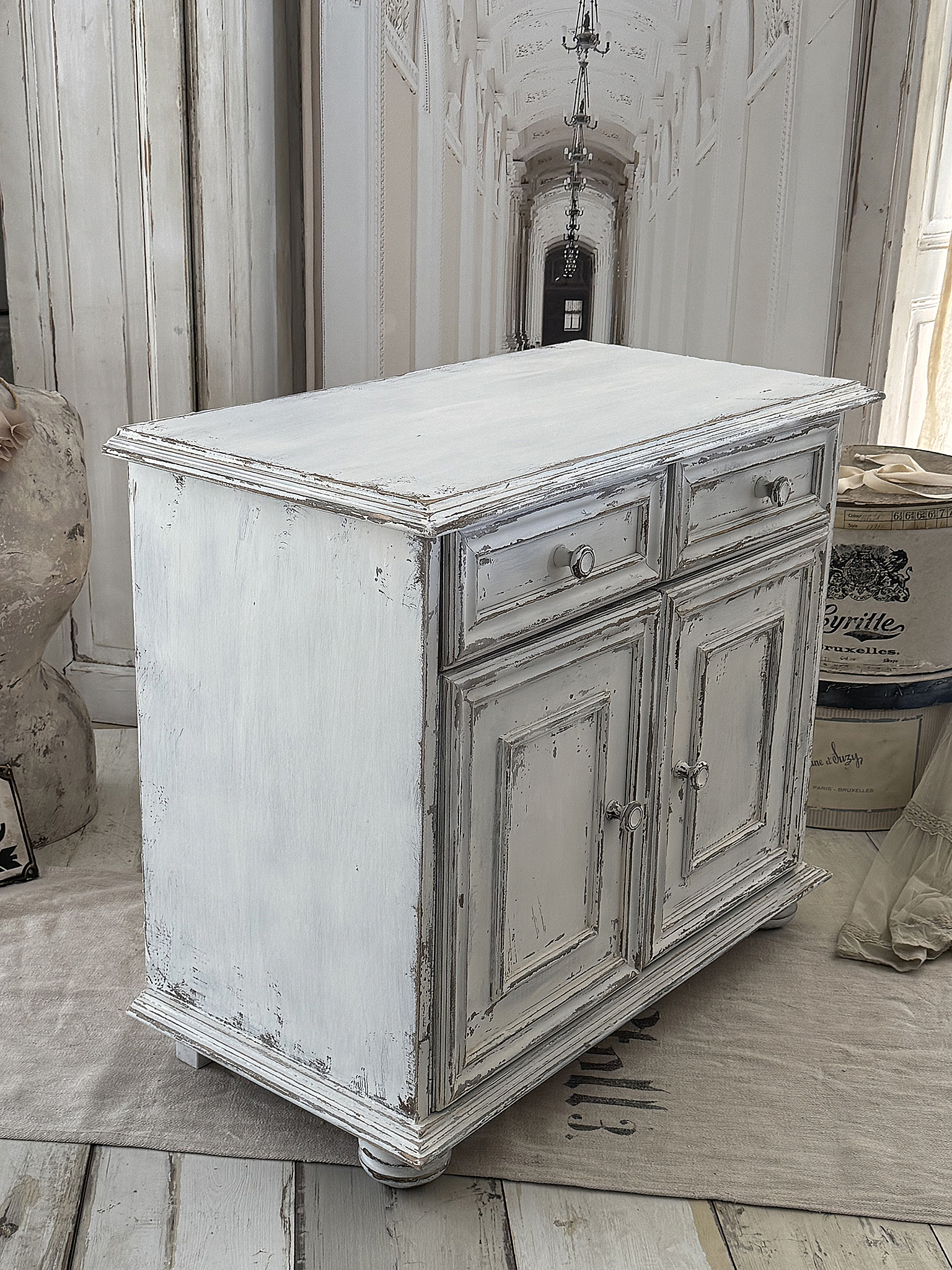 Vintage Kommode aus massiver Eiche – Shabby Chic Schränkchen in Weiß – Landhausstil***