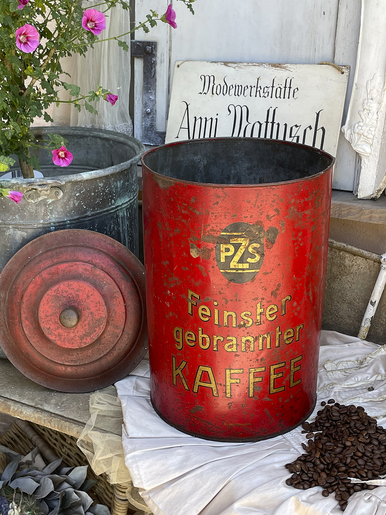 Brocante Große Kaffee-Dose***