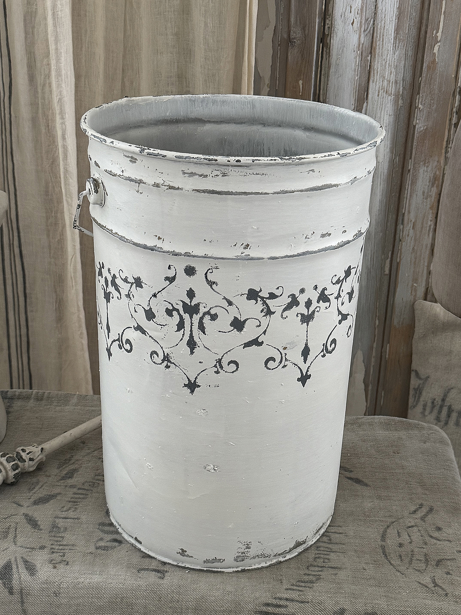 Reserviert! Eimer aus Aluminium Ornament***