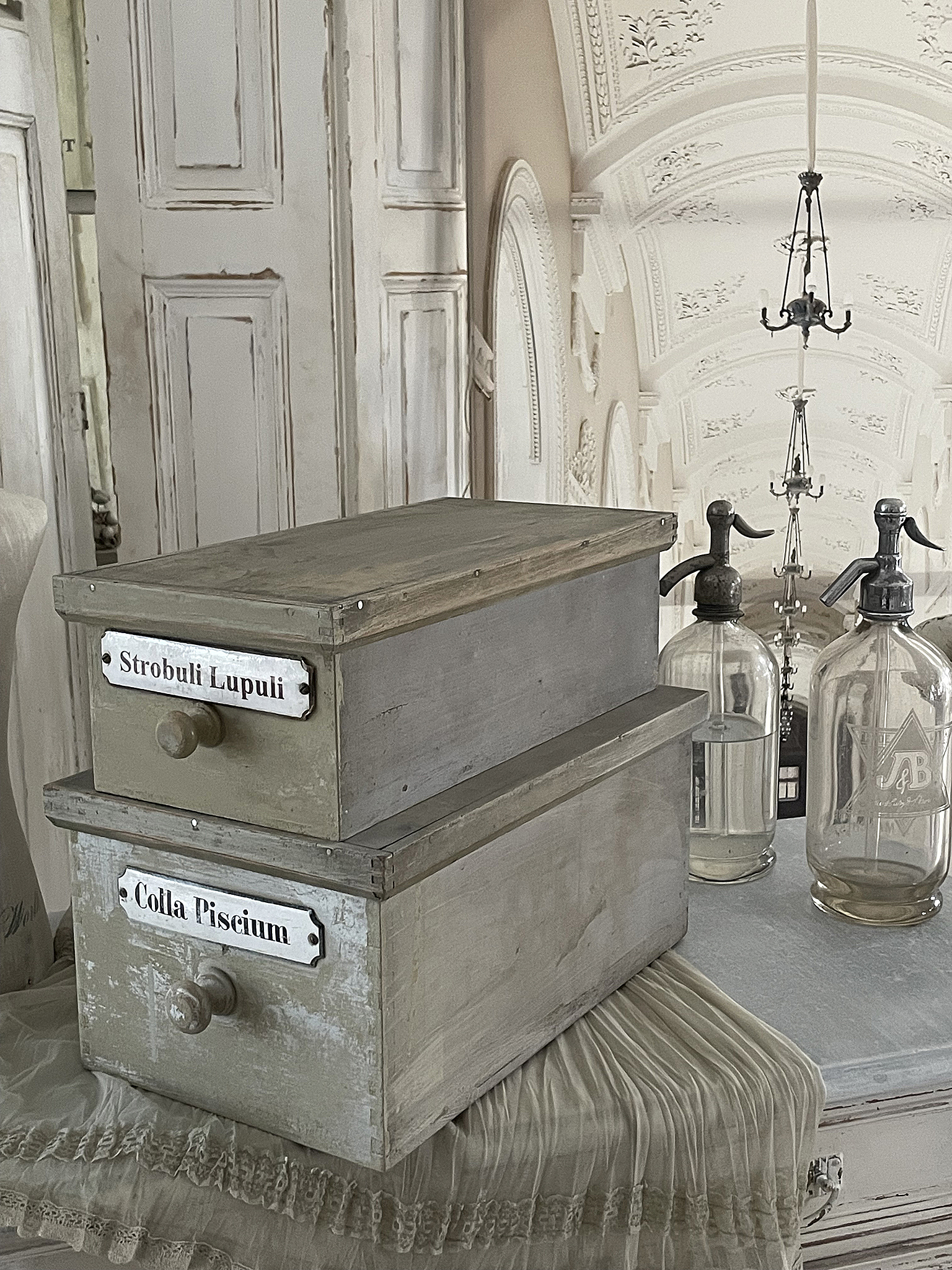Duo alte Holz Apothekerkisten mit Deckel im Original Lack*** Duo alte Holz Apothekerkisten mit Deckel im Original Lack***