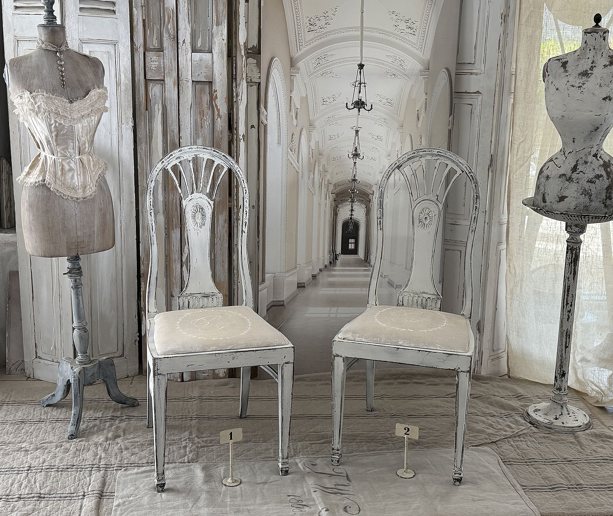 Edler antiker Shabby-Stuhl***