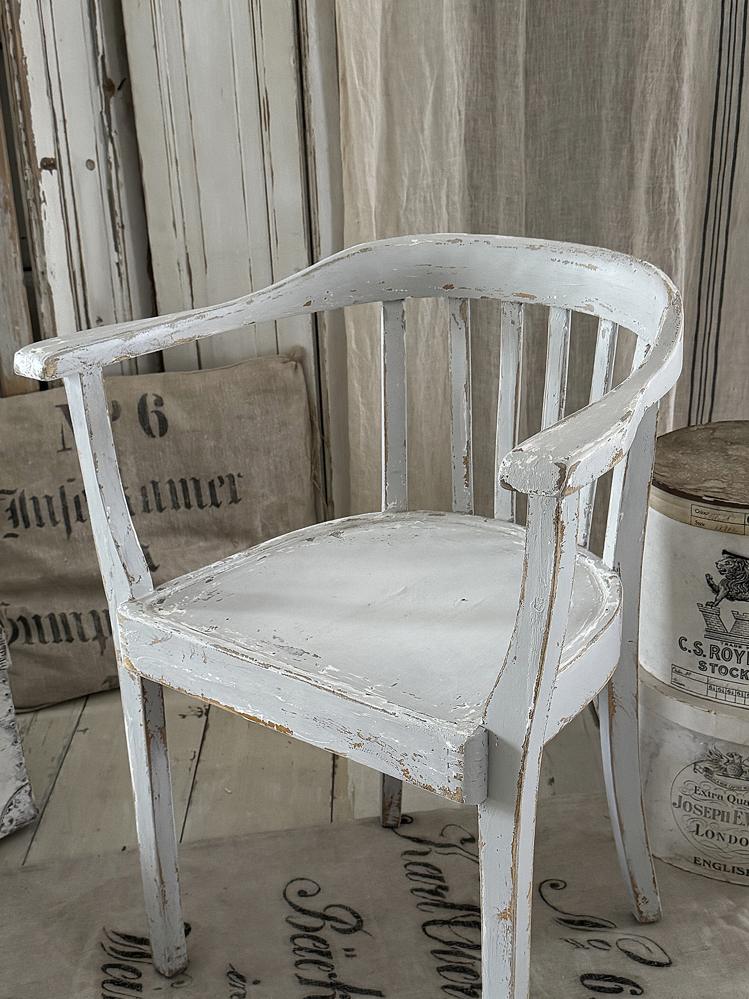 Alter Armlehnenstuhl Bauhaus Vintage/Creme-grau***