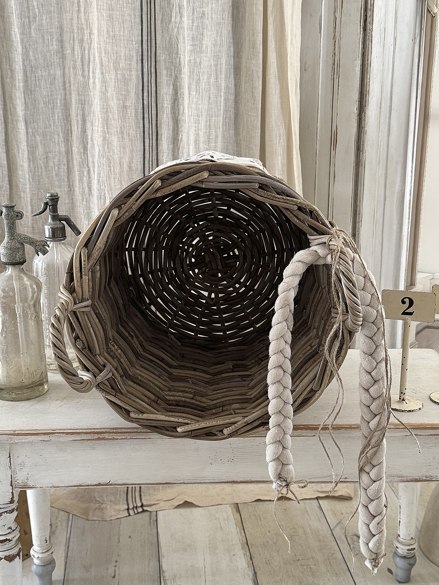 Großer Naturweidenkorb mit Leinenschild – L Shabby Chic***