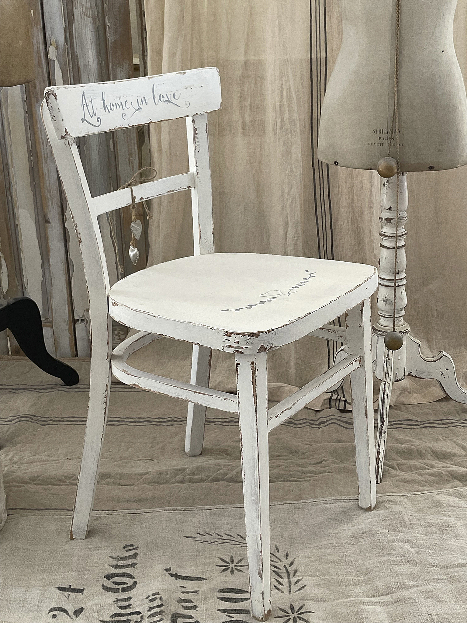 Zarter Shabby-Stuhl Love*** Zarter Shabby-Stuhl Love***