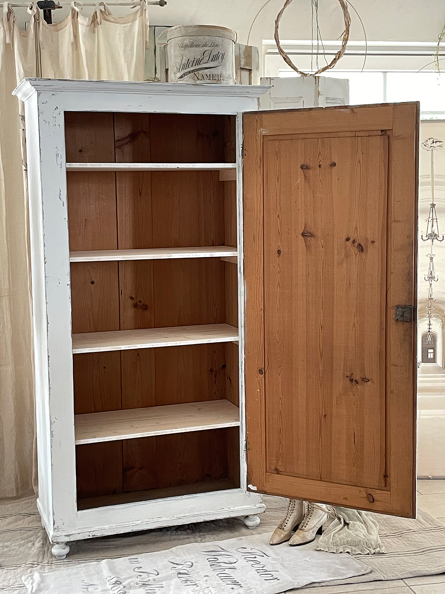 Großer Wäscheschrank Brocante*** Großer Wäscheschrank Brocante***