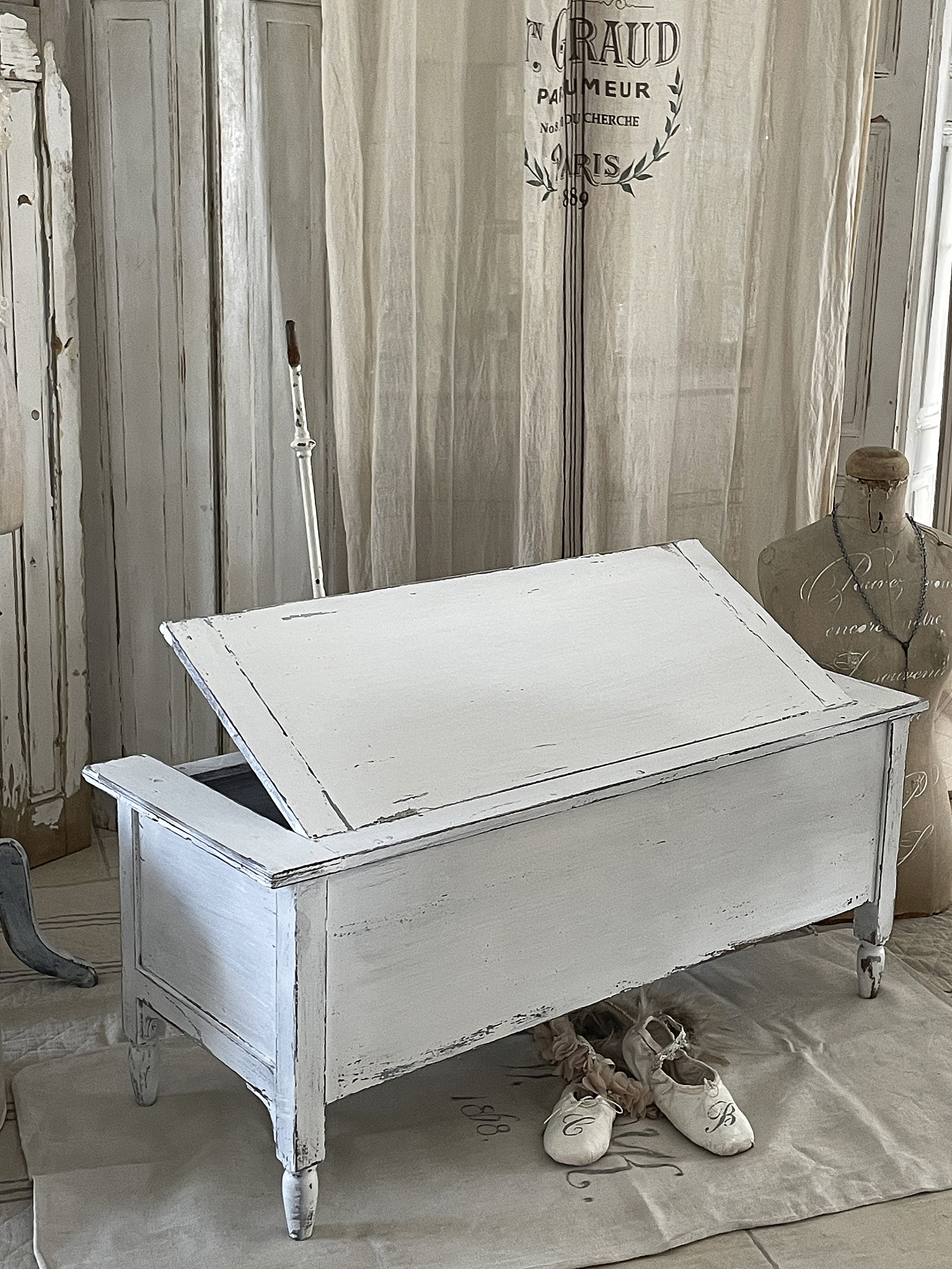 Alte Klapptruhe/Sitztruhe "shabby chic" *** Alte Klapptruhe/Sitztruhe "shabby chic" ***
