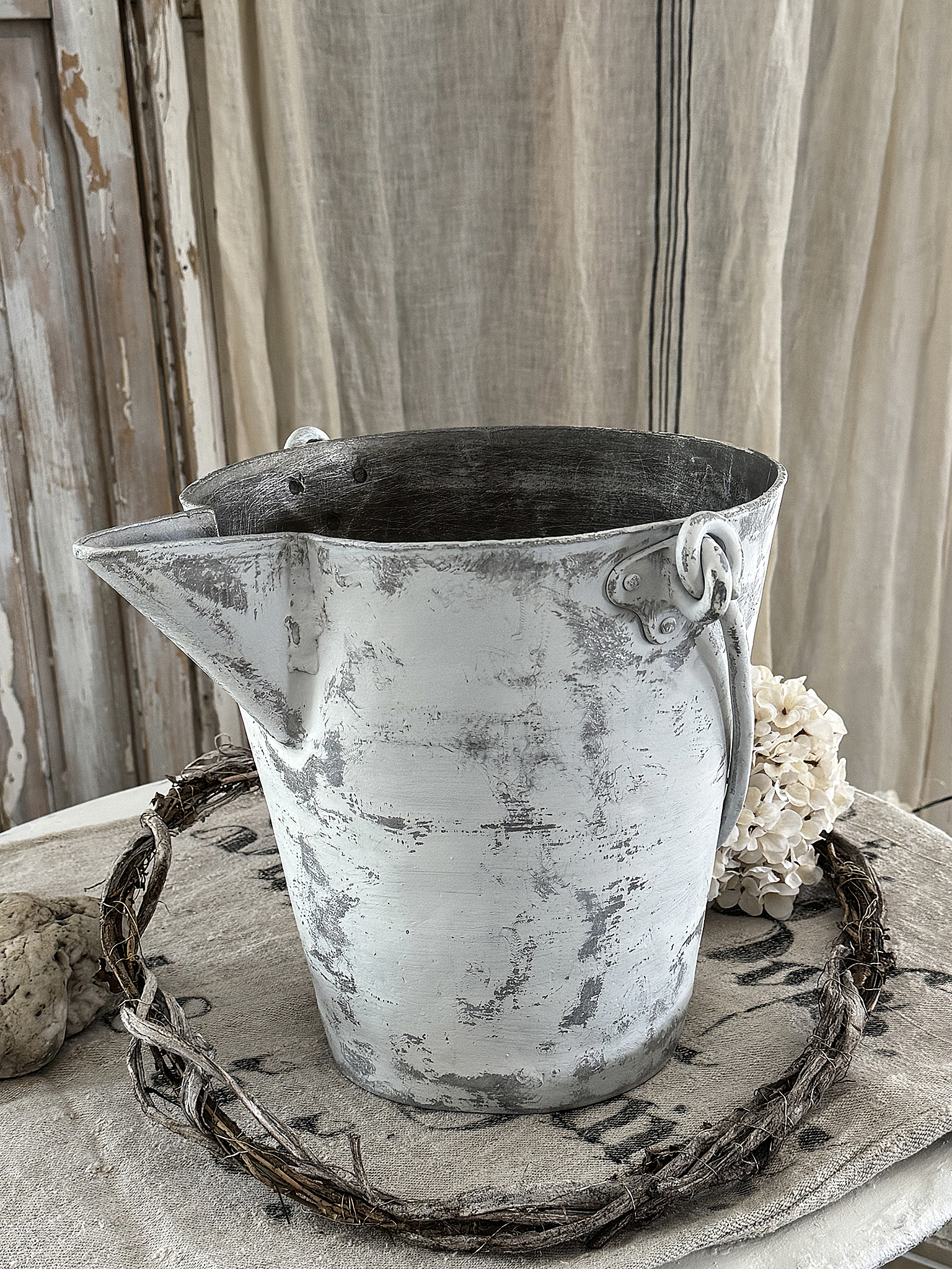 Charmanter Vintage-Aluminiumeimer mit großem Ausguss im Shabby-Stil/10L***