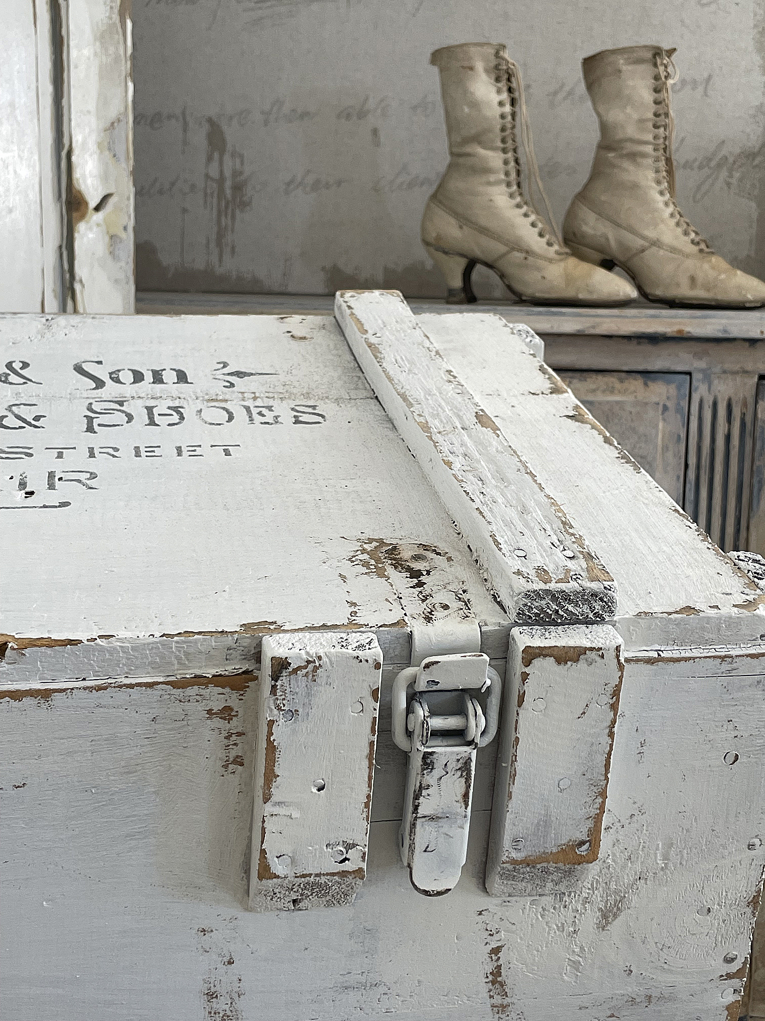 Alte Transportkiste Boots & Shoes*** Alte Transportkiste Boots & Shoes***