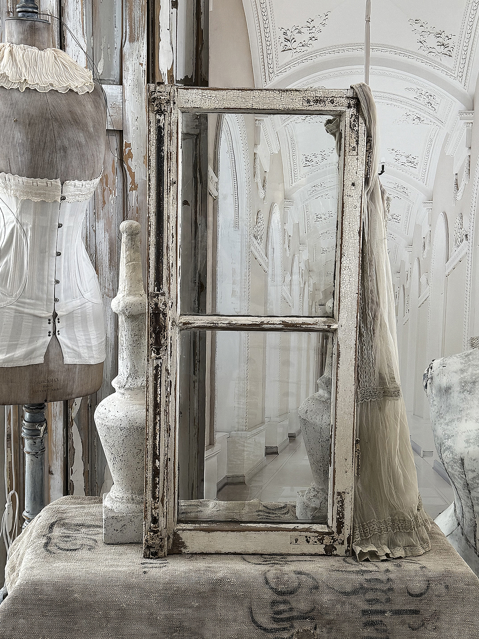 Antikes Sprossenfenster aus der Gründerzeit – originaler Charme mit wunderschöner Patina***