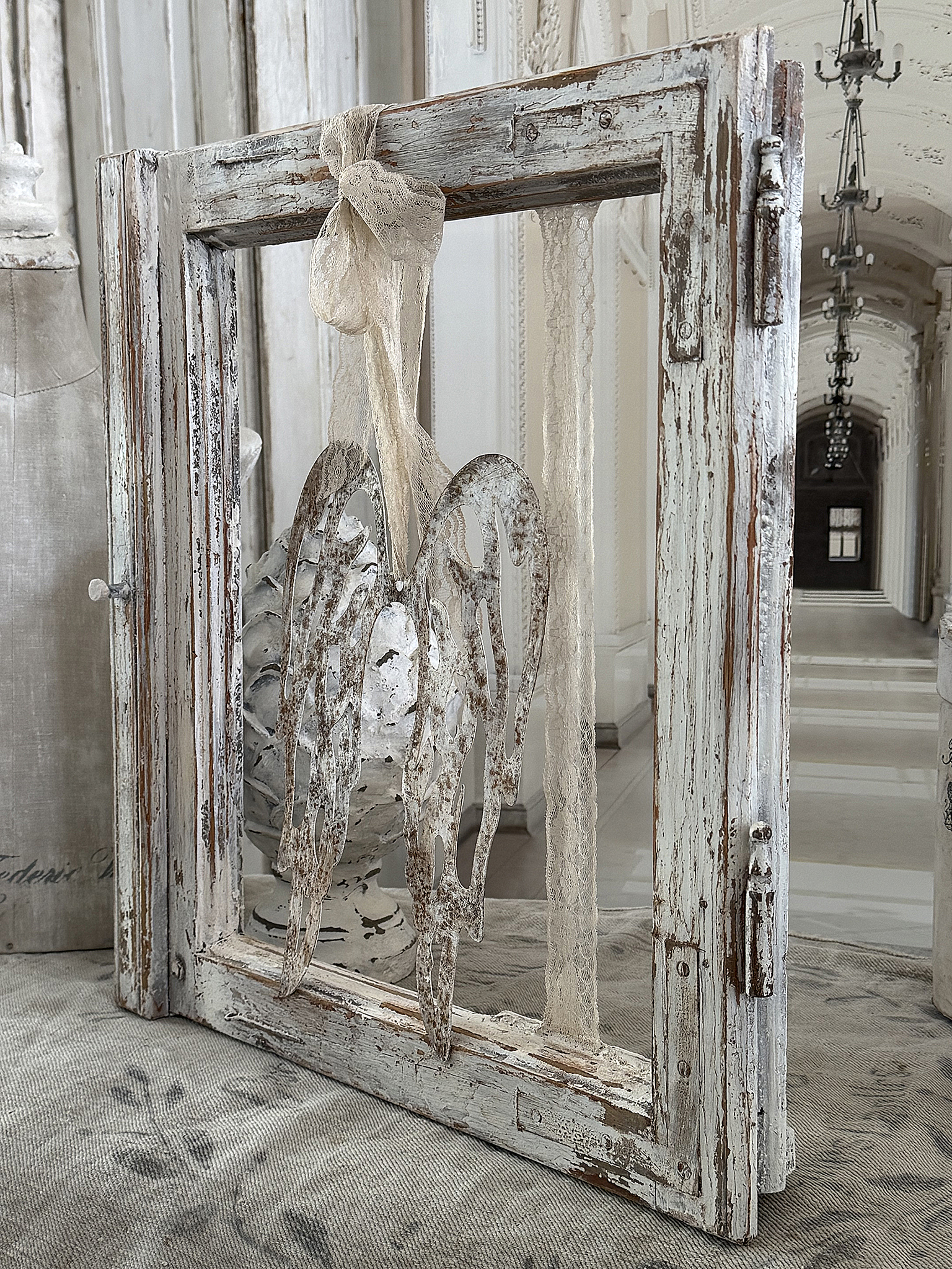 Süßer, alter Holzfensterrahmen – mit Engelflügel & filigranem Spitzenband*** Süßer, alter Holzfensterrahmen – mit Engelflügel & filigranem Spitzenband***