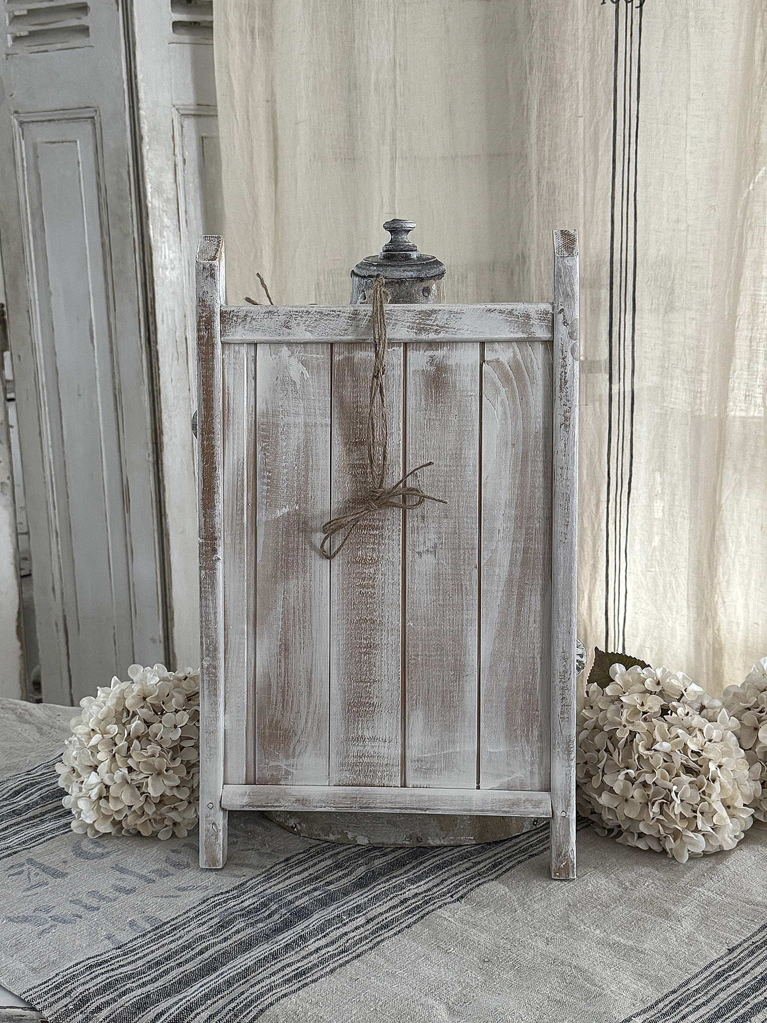 Individuelles Waschbrett als Memo Board im Shabby-Kleid