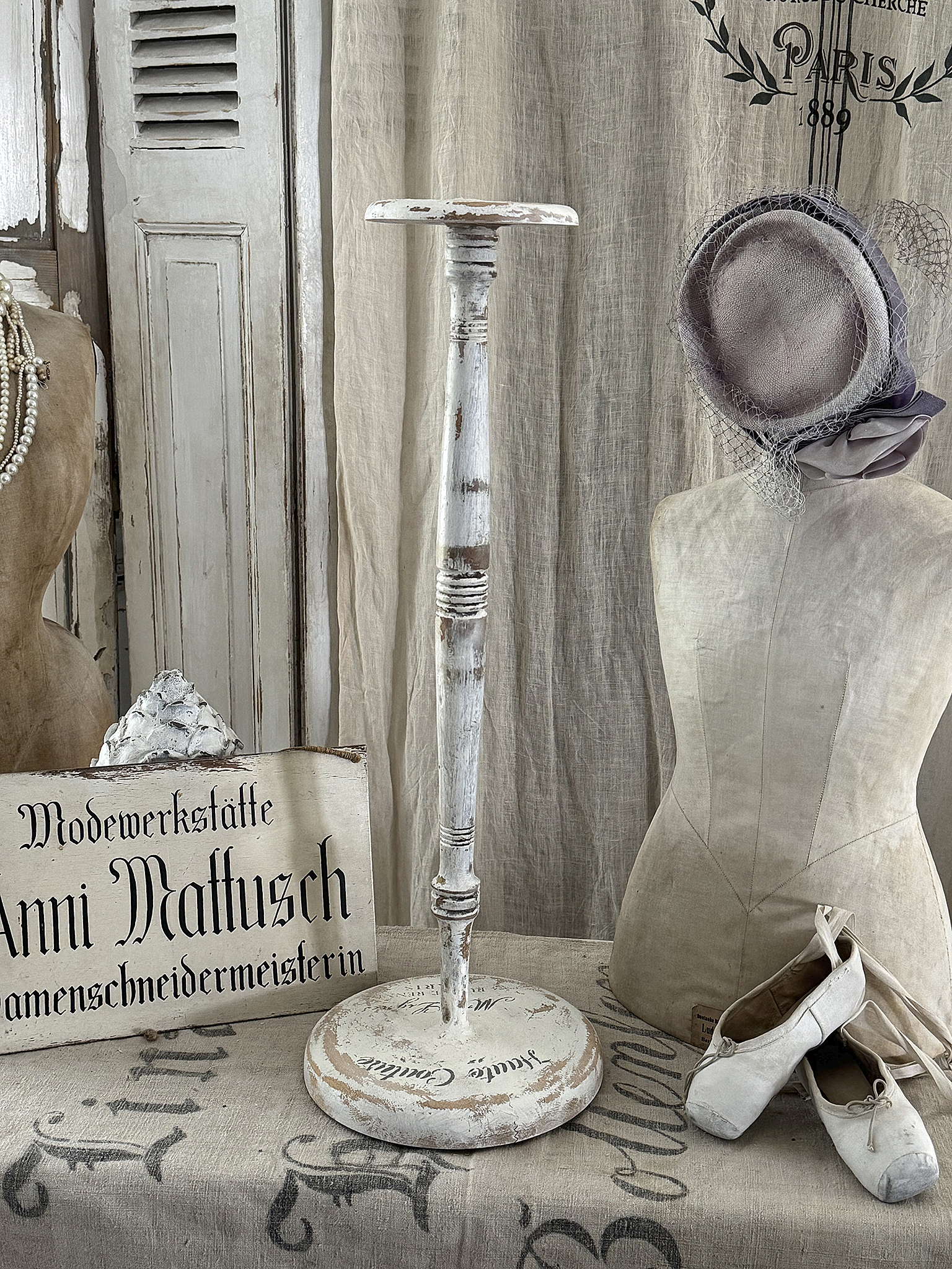 Alter Hutständer aus Holz***