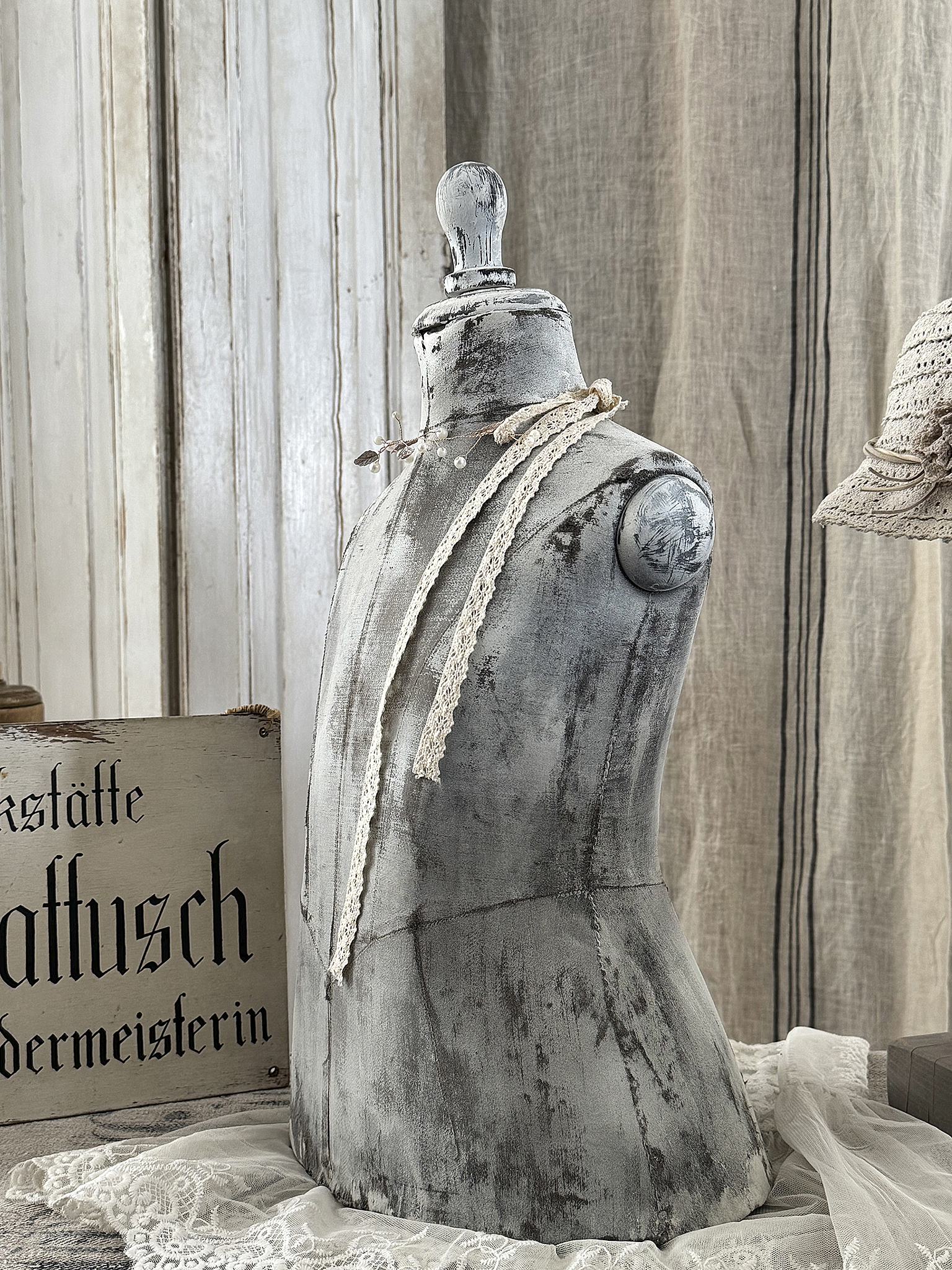 Zauberhafter antiker Kindertorso aus Frankreich – Vintage-Unikat mit wunderschöner Patina***