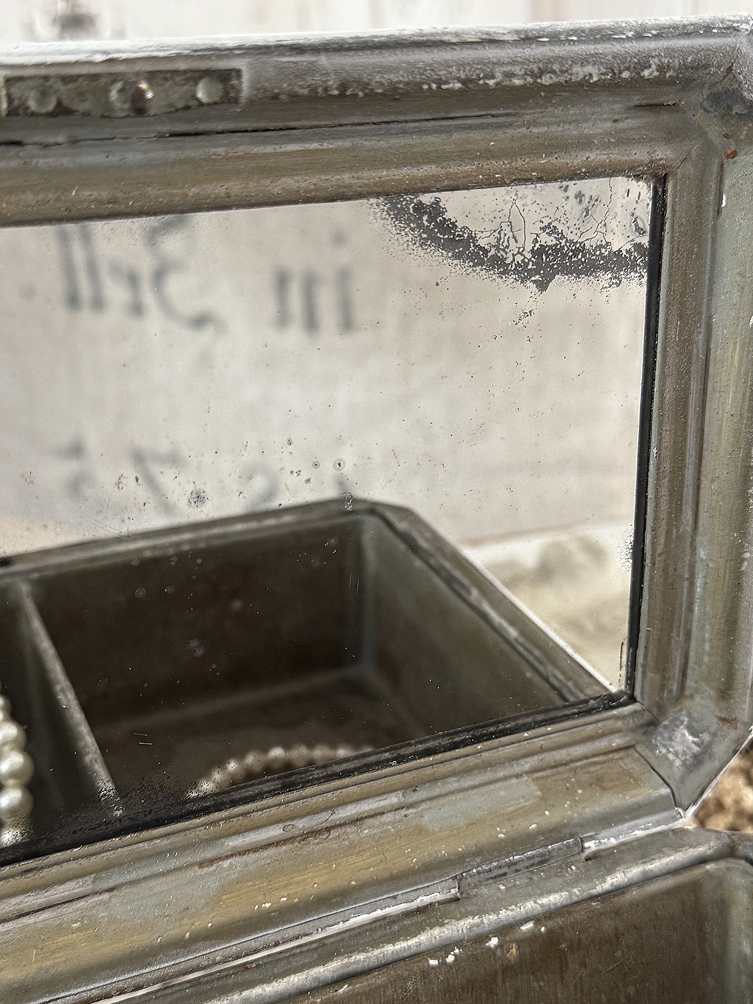 Antike Schmuckschatulle mit Spiegel – im Shabby Chic***
