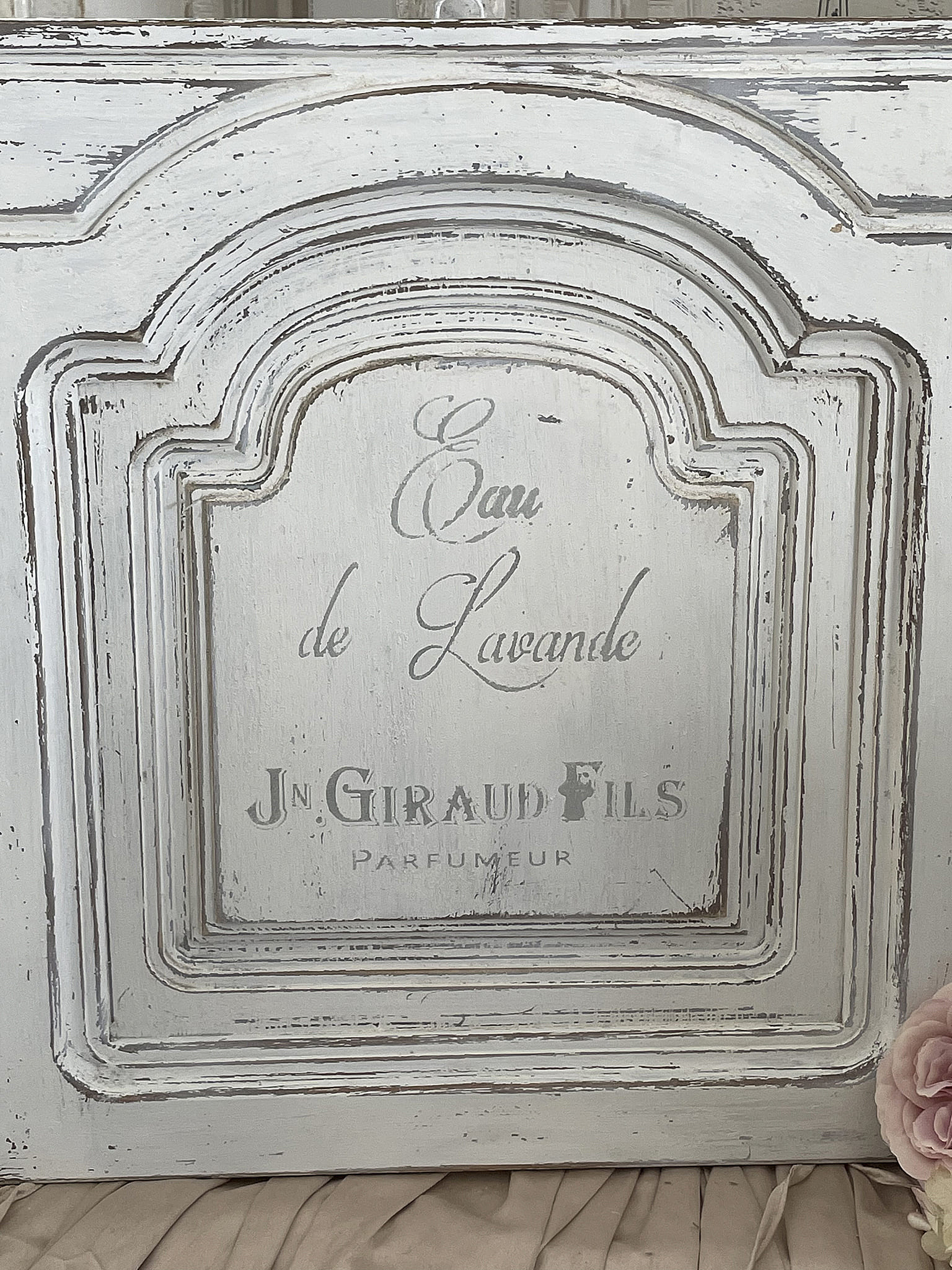 Vintage Eau de Lavande Parfümflasche von Jn Giraud Fils mit dekorativem Rahmen