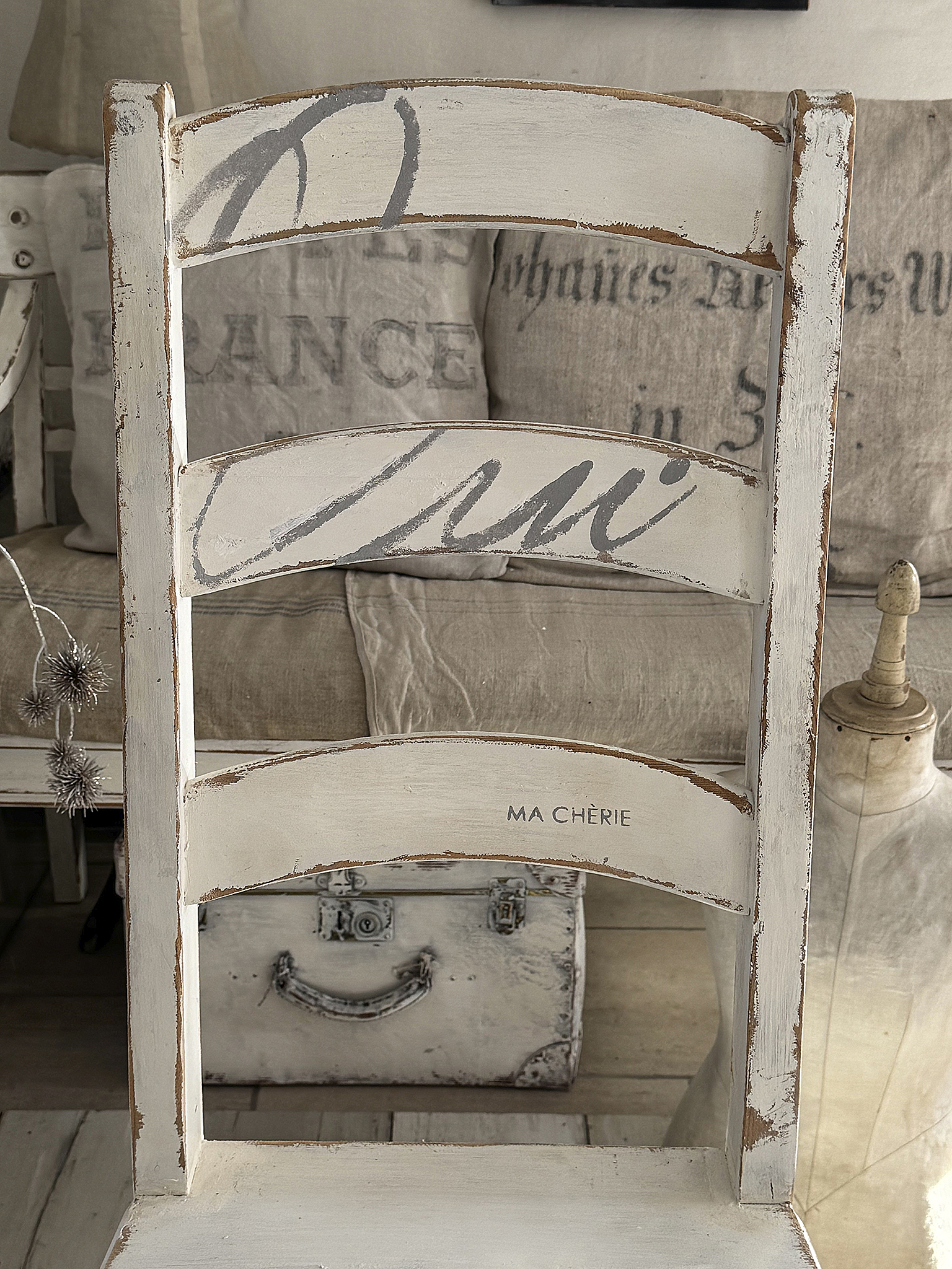 Hoher Holzstuhl Qui Ma Cherie***