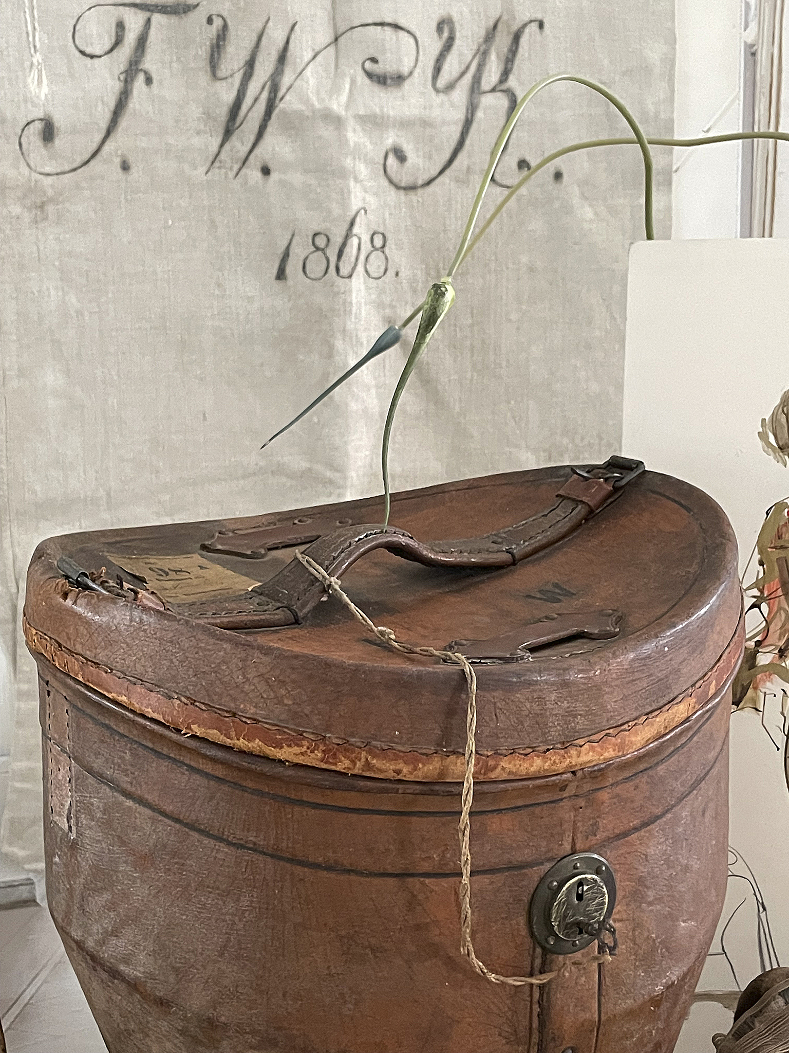 Vintageschätzchen großer Hutkoffer Frankreich***