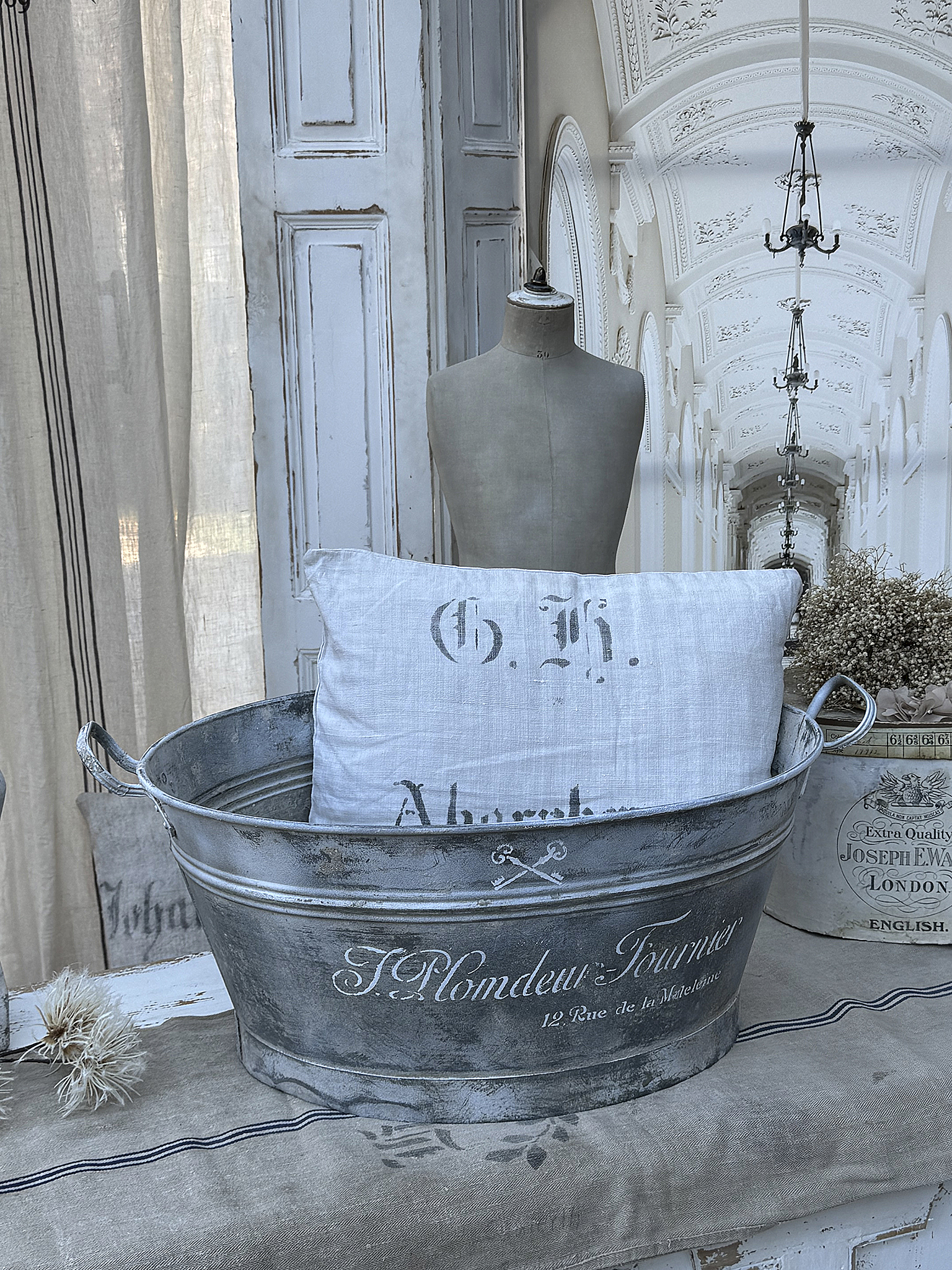 Alte Zinkwanne im Vintage-Kleid*** Alte Zinkwanne im Vintage-Kleid***