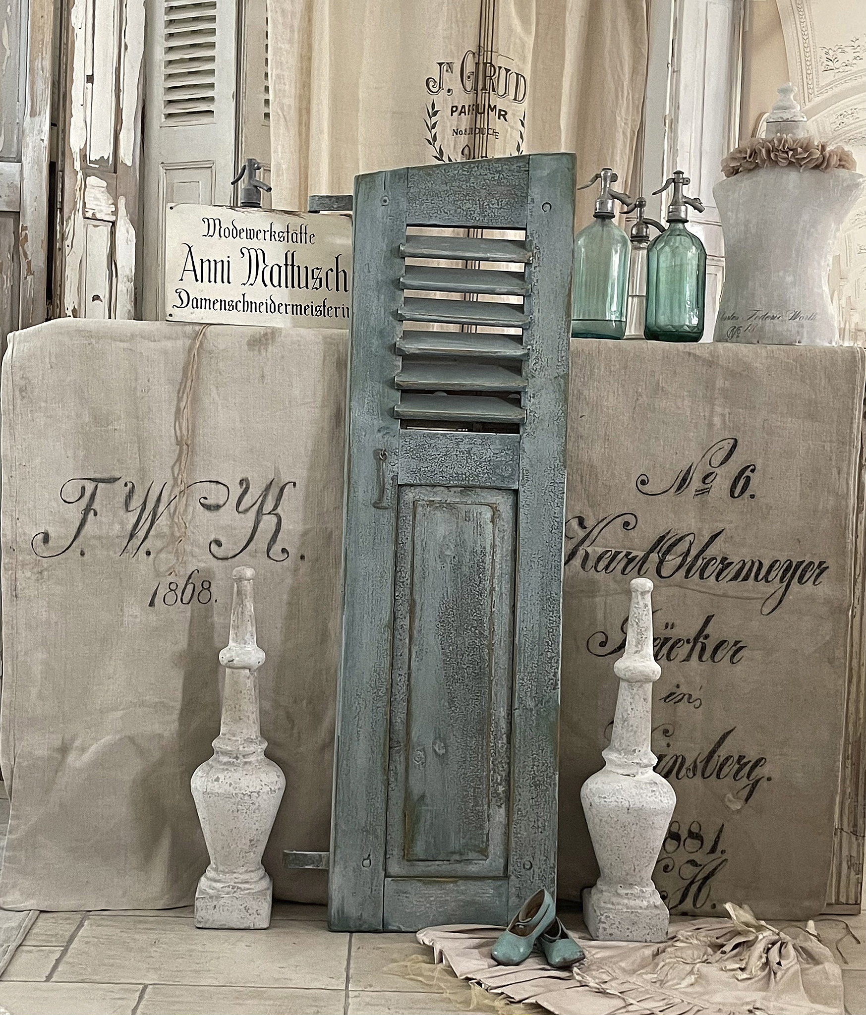 Antiker Fensterladen Pastell 1*** Antiker Fensterladen Pastell 1***
