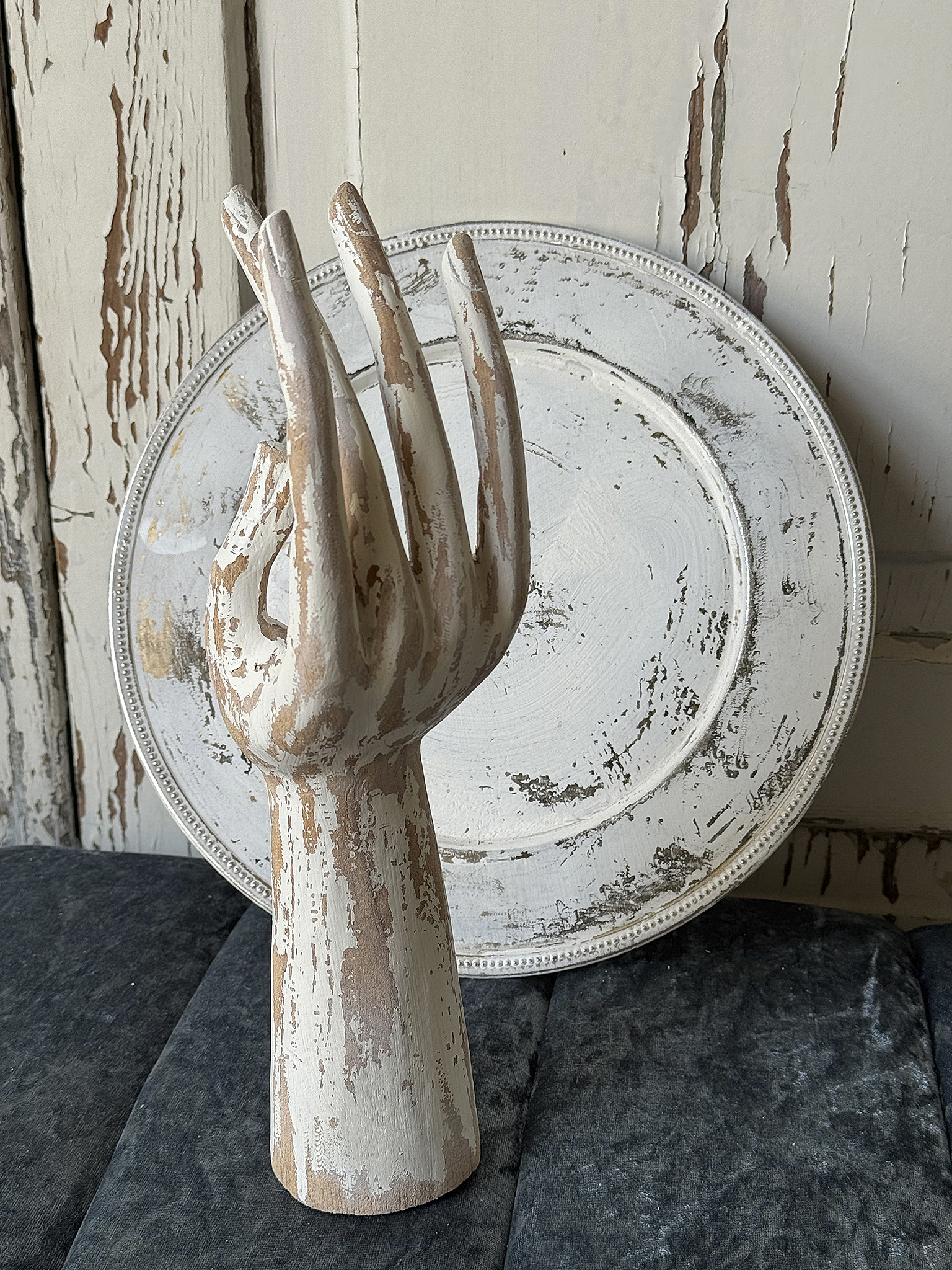 Schmuckhand aus Holz mit passendem Teller***