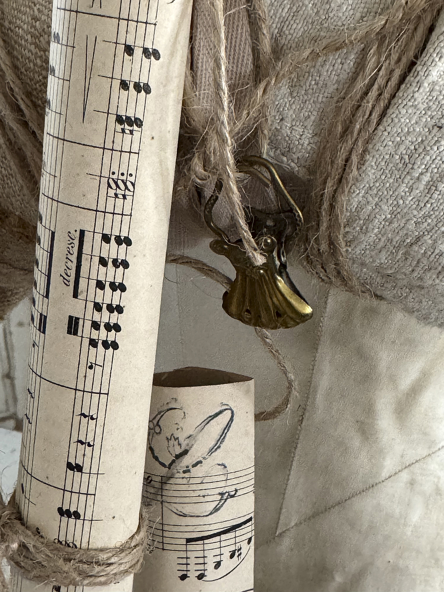 Individueller alter Mehlsack-Kranz mit Notenblättern***