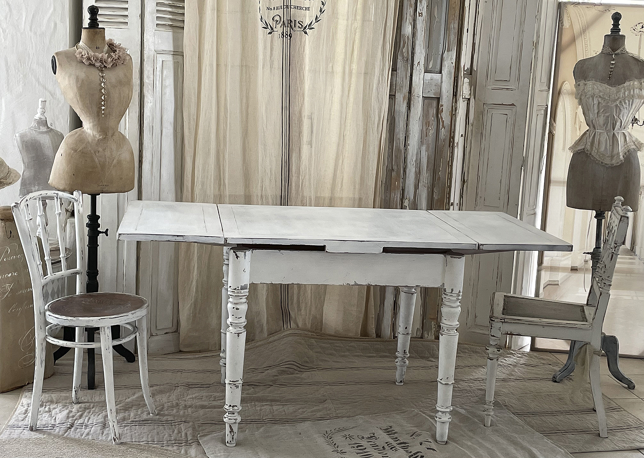 Antiker Shabby Gründerzeit-Esstisch / ausziehbar*** Antiker Shabby Gründerzeit-Esstisch / ausziehbar***