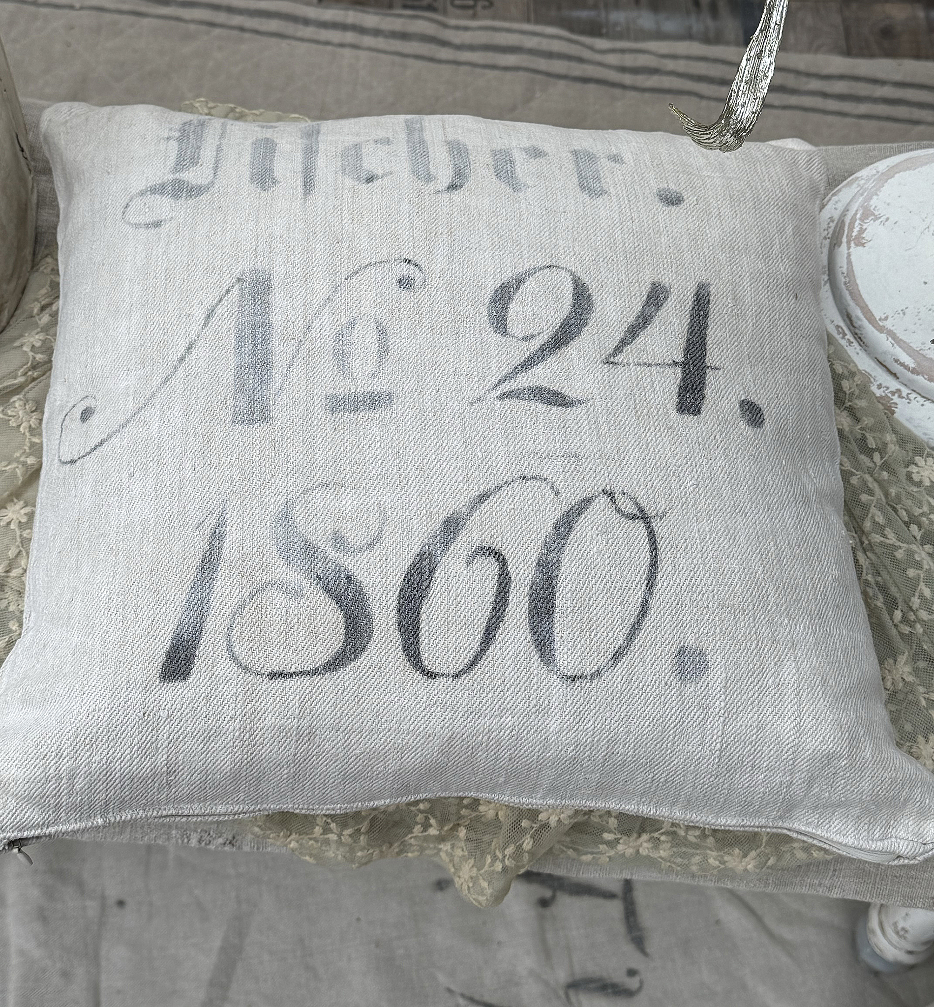 Vintage Kissen mit dem Druck Nr. 24 aus dem Jahr 1860