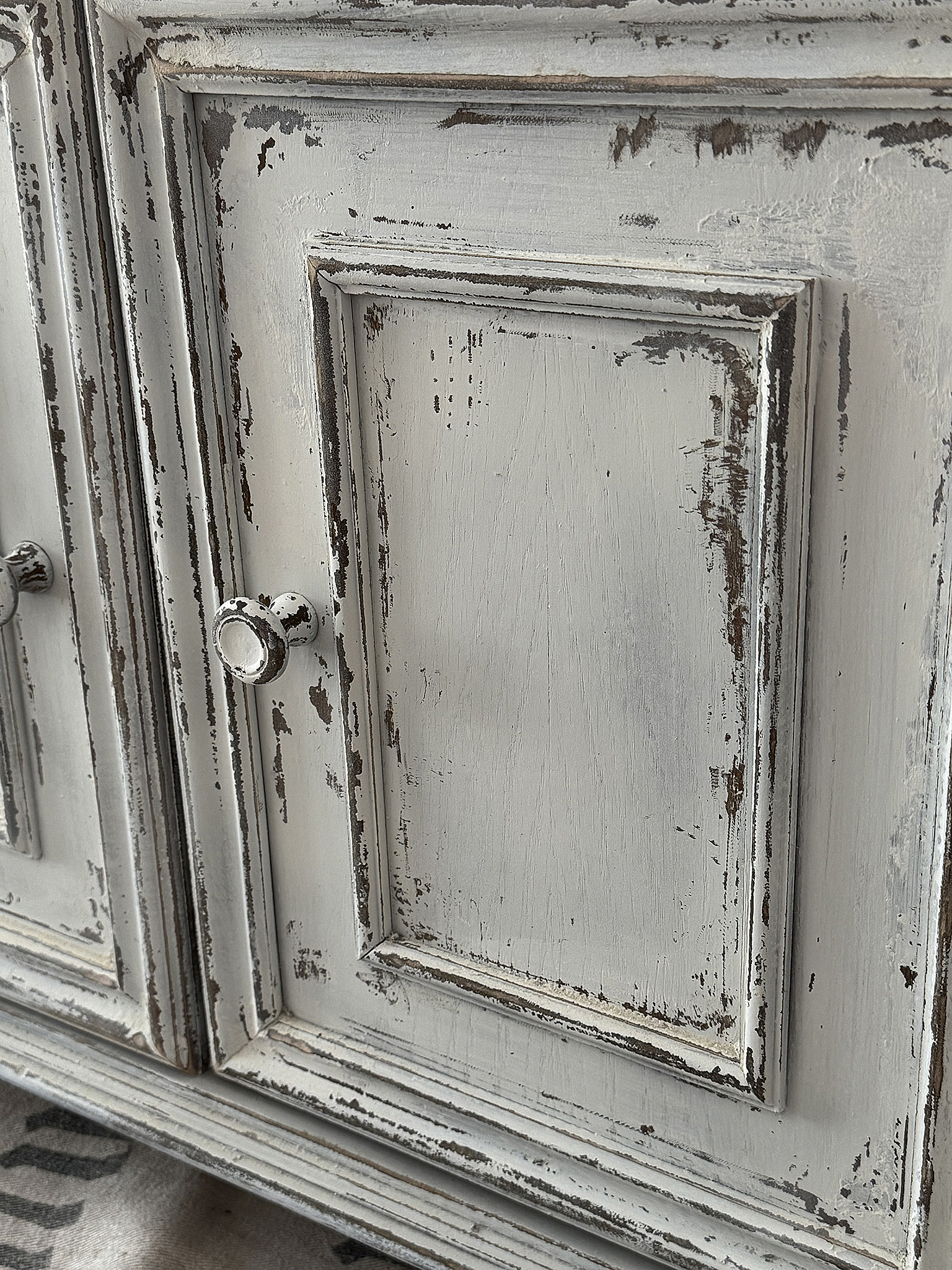 Vintage Kommode aus massiver Eiche – Shabby Chic Schränkchen in Weiß – Landhausstil***