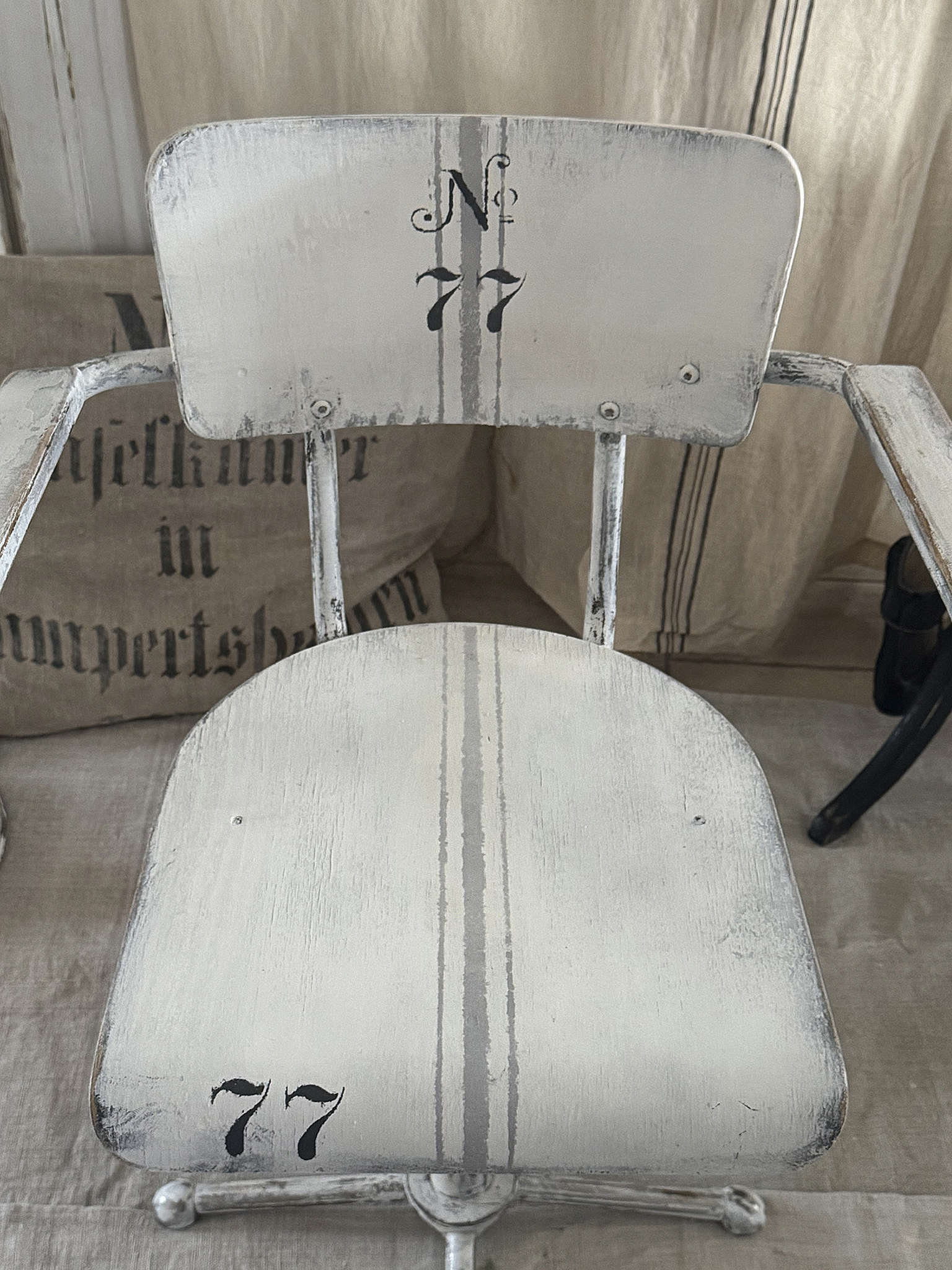 Alter Shabby Bürostuhl 77***