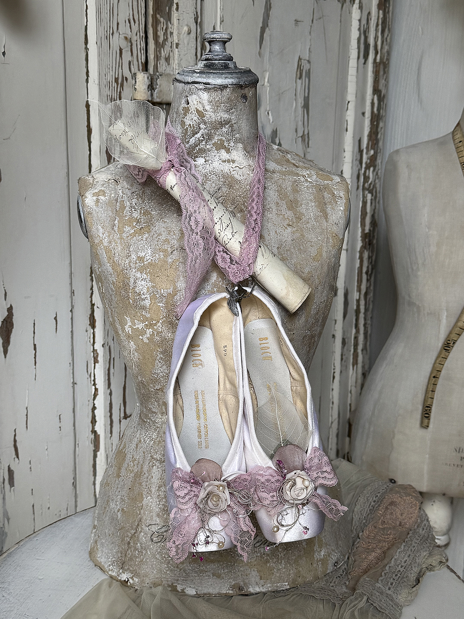 Weiße Spitzen-Ballettschuhe – ein romantisches Shabby-Unikat***