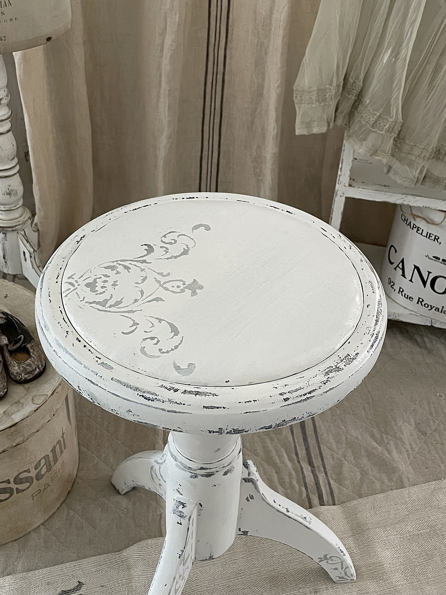 Wunderschöner antiker Klavierhocker "Shabby-Chic*** Wunderschöner antiker Klavierhocker "Shabby-Chic***