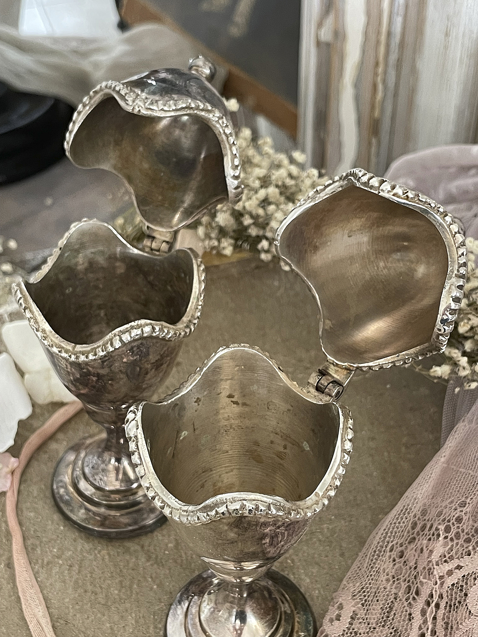 Duo Eierbecher versilbert mit Haube und Fuß Vintage*** Duo Eierbecher versilbert mit Haube und Fuß Vintage***