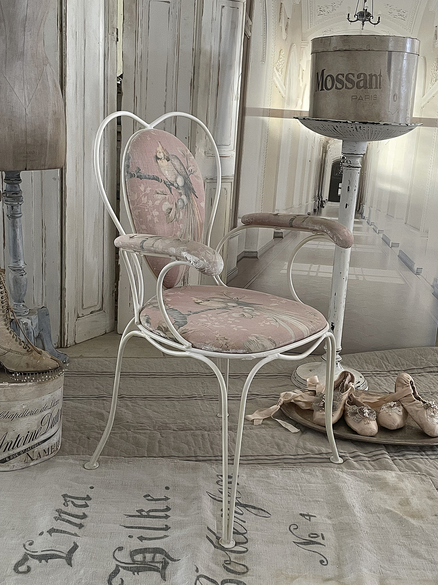 Alter edler Metallstuhl mit Polster*** Alter edler Metallstuhl mit Polster***