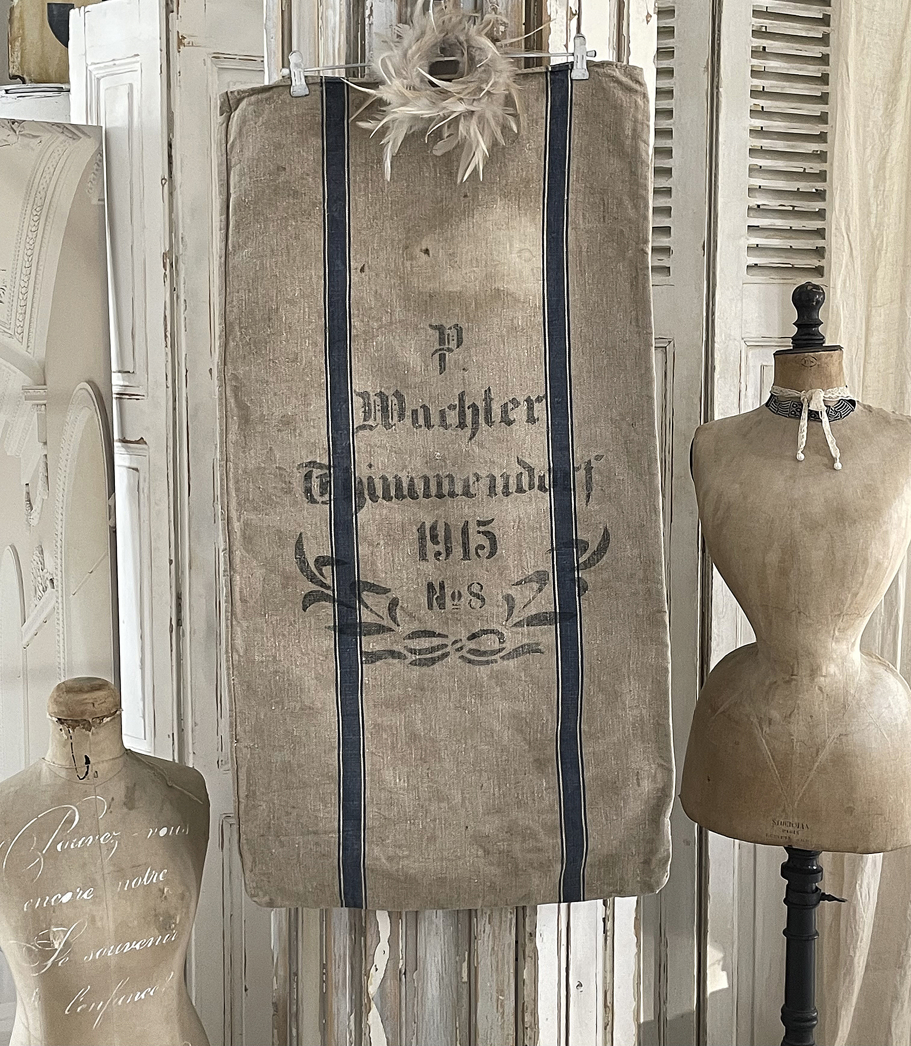 Historischer Leinenbeutel mit der Aufschrift 'P. Wachter Thunemannsdorf 1915 Nr. 8'