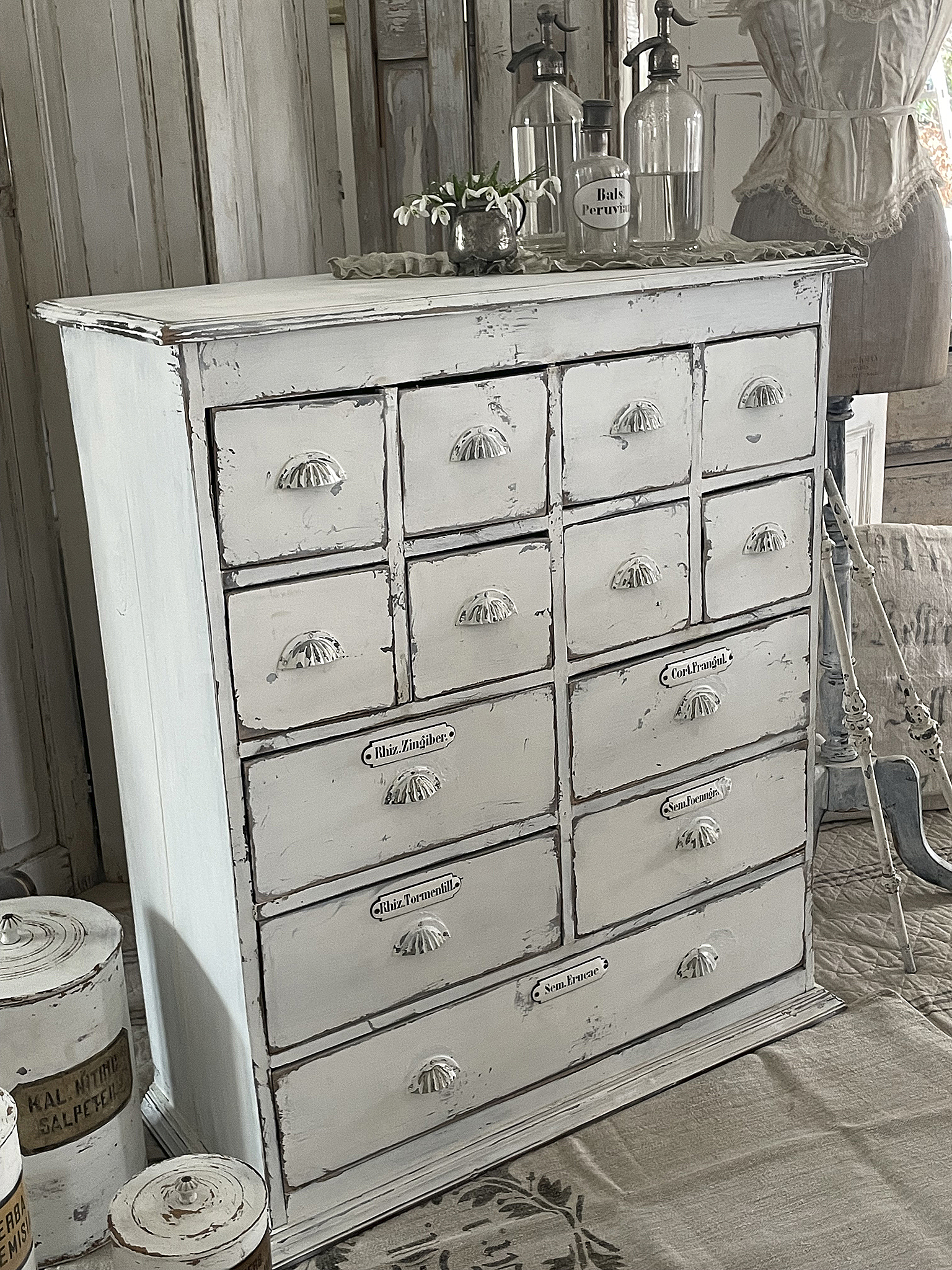 Antiker Apothekerschrank Brocante*** Antiker Apothekerschrank Brocante***