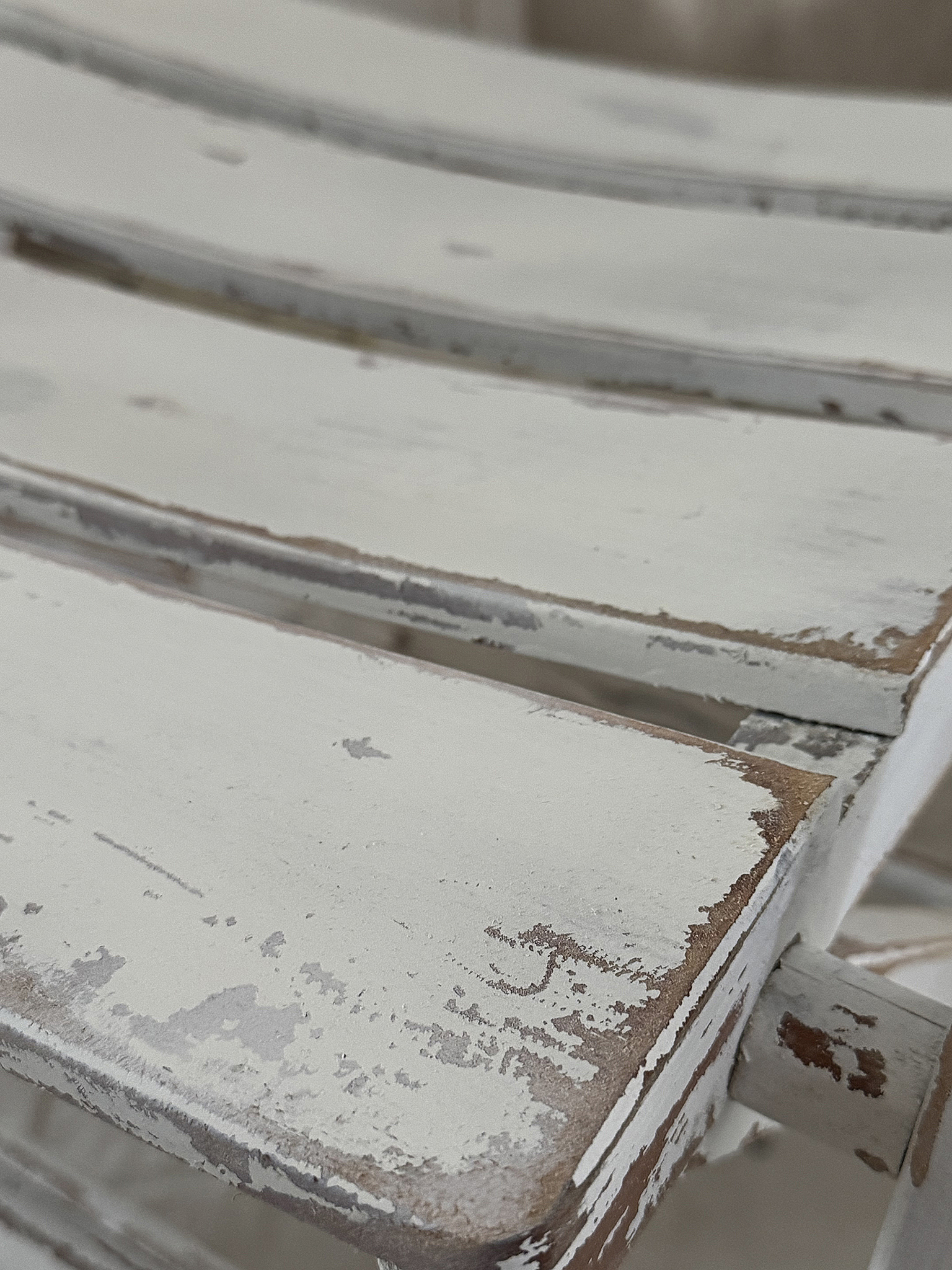 Alter bequemer Klappstuhl im Shabbykleid***