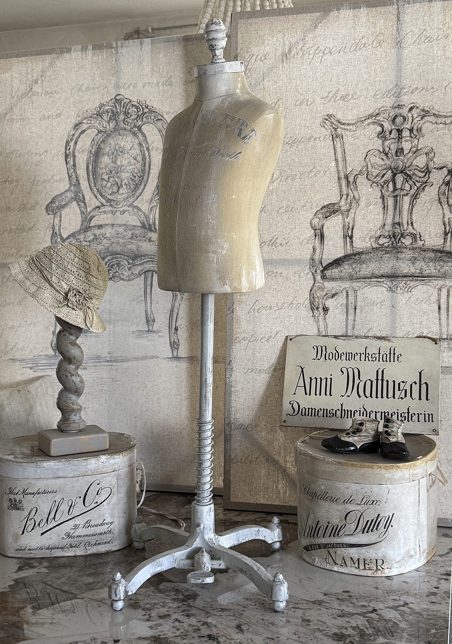 Reizende Kinderschneiderpuppe „Haute Couture“ im edlen Shabby-Chic***