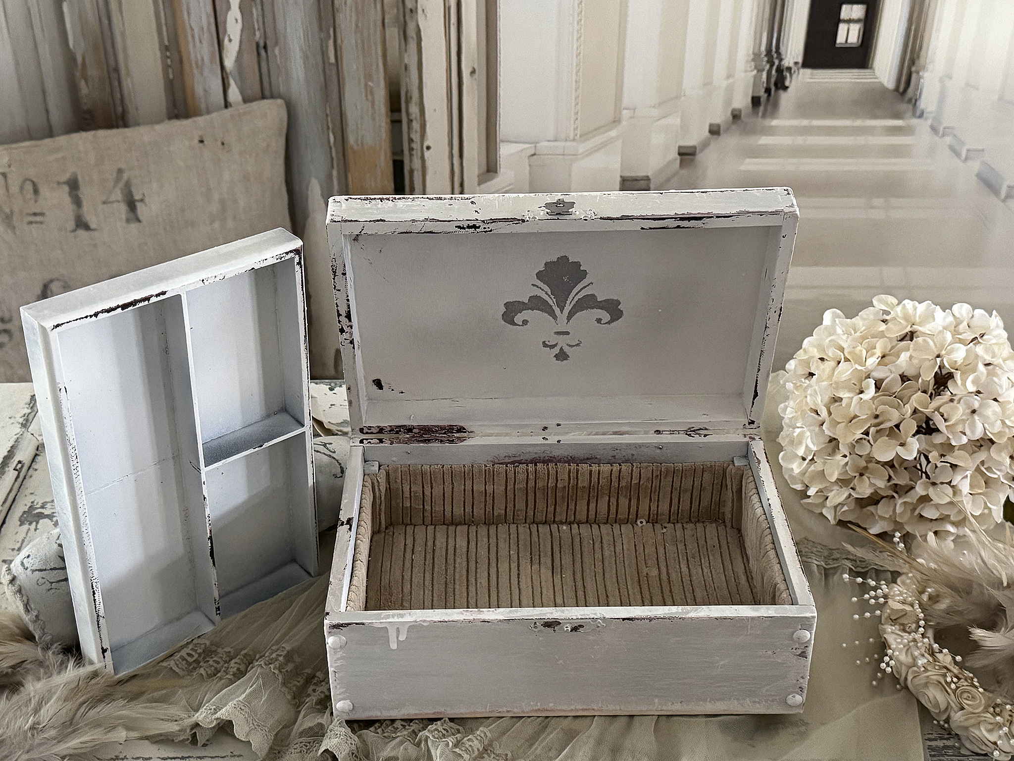 Vintage-Duo alte Kisten  ***