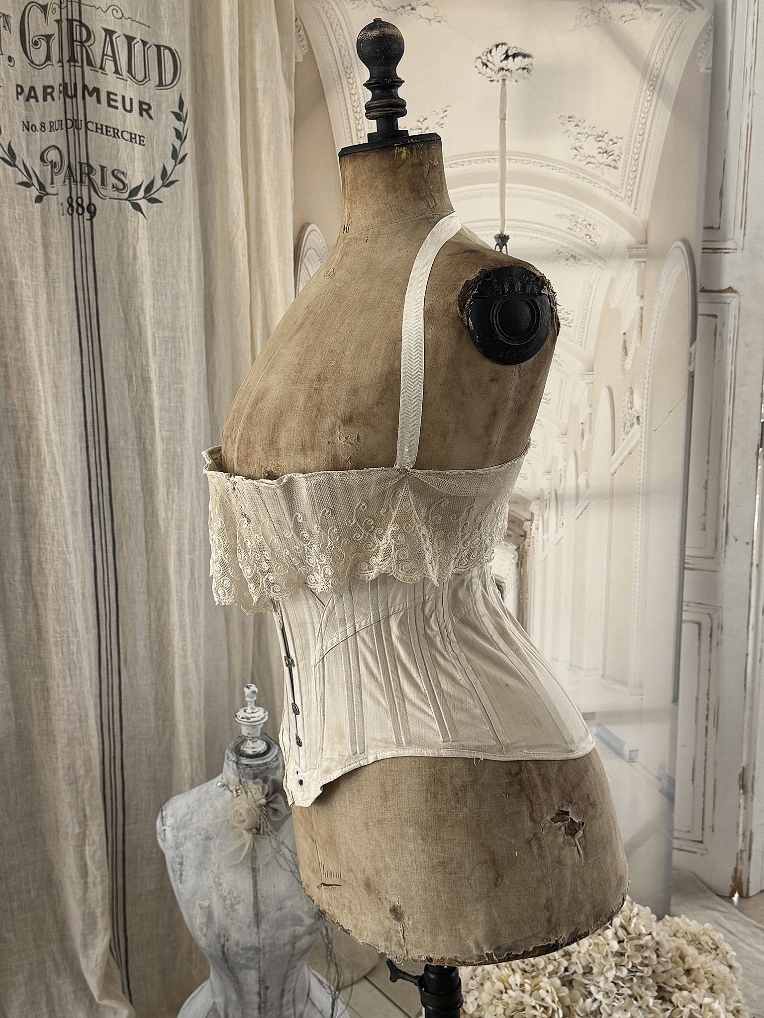 Antike Schneiderpuppe „Wespentaille“ mit vintage Korsett***