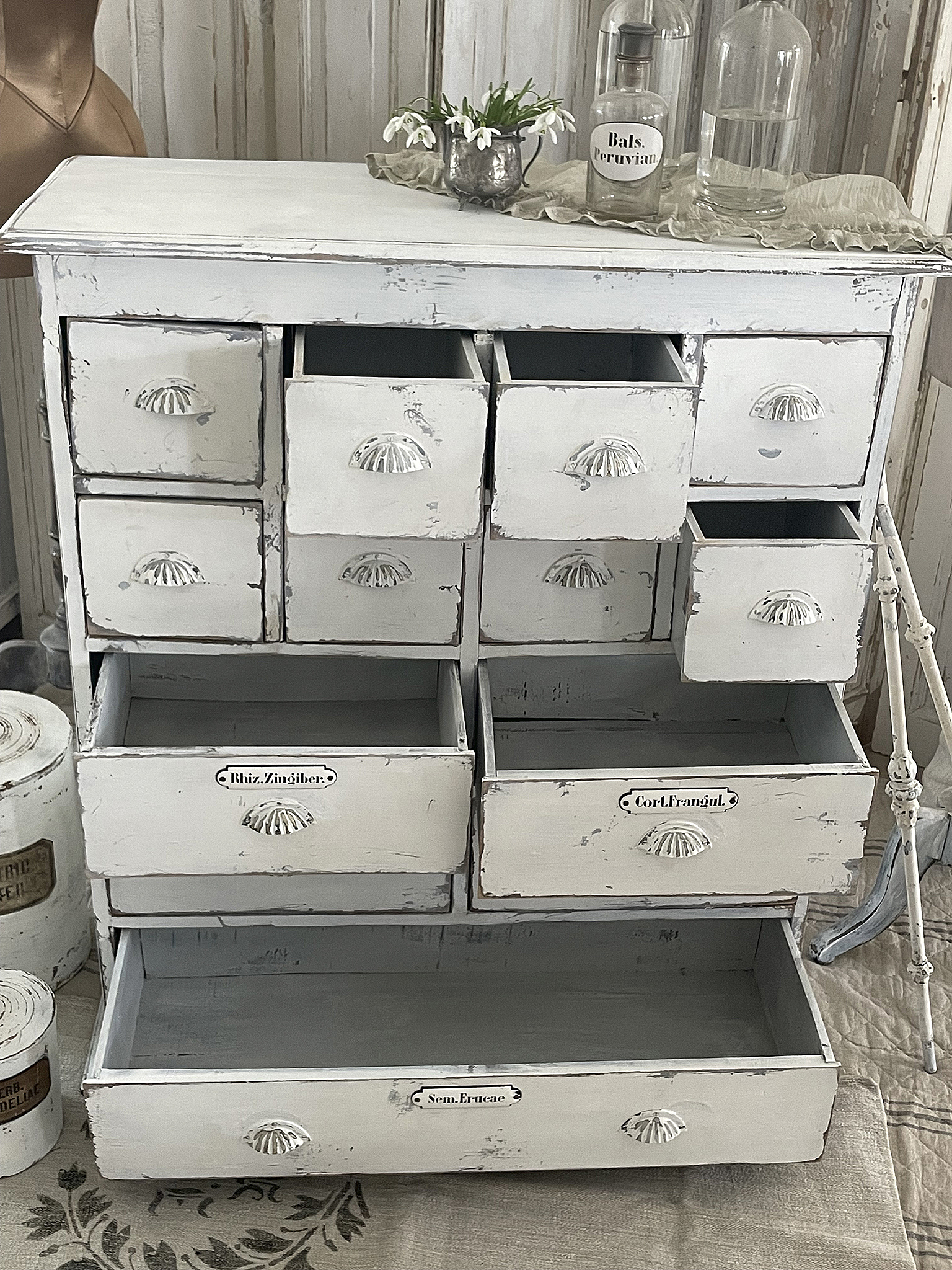 Antiker Apothekerschrank Brocante*** Antiker Apothekerschrank Brocante***