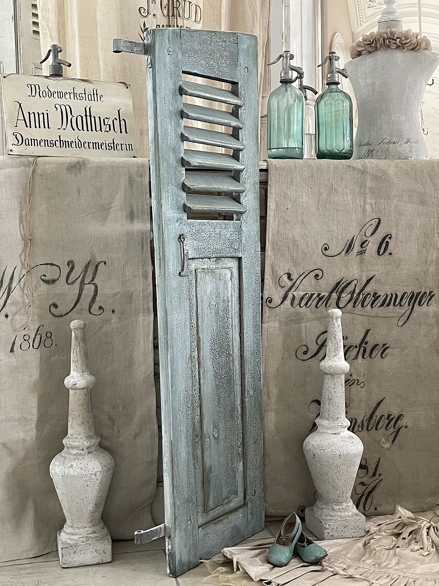 Antiker Fensterladen Pastell 1*** Antiker Fensterladen Pastell 1***