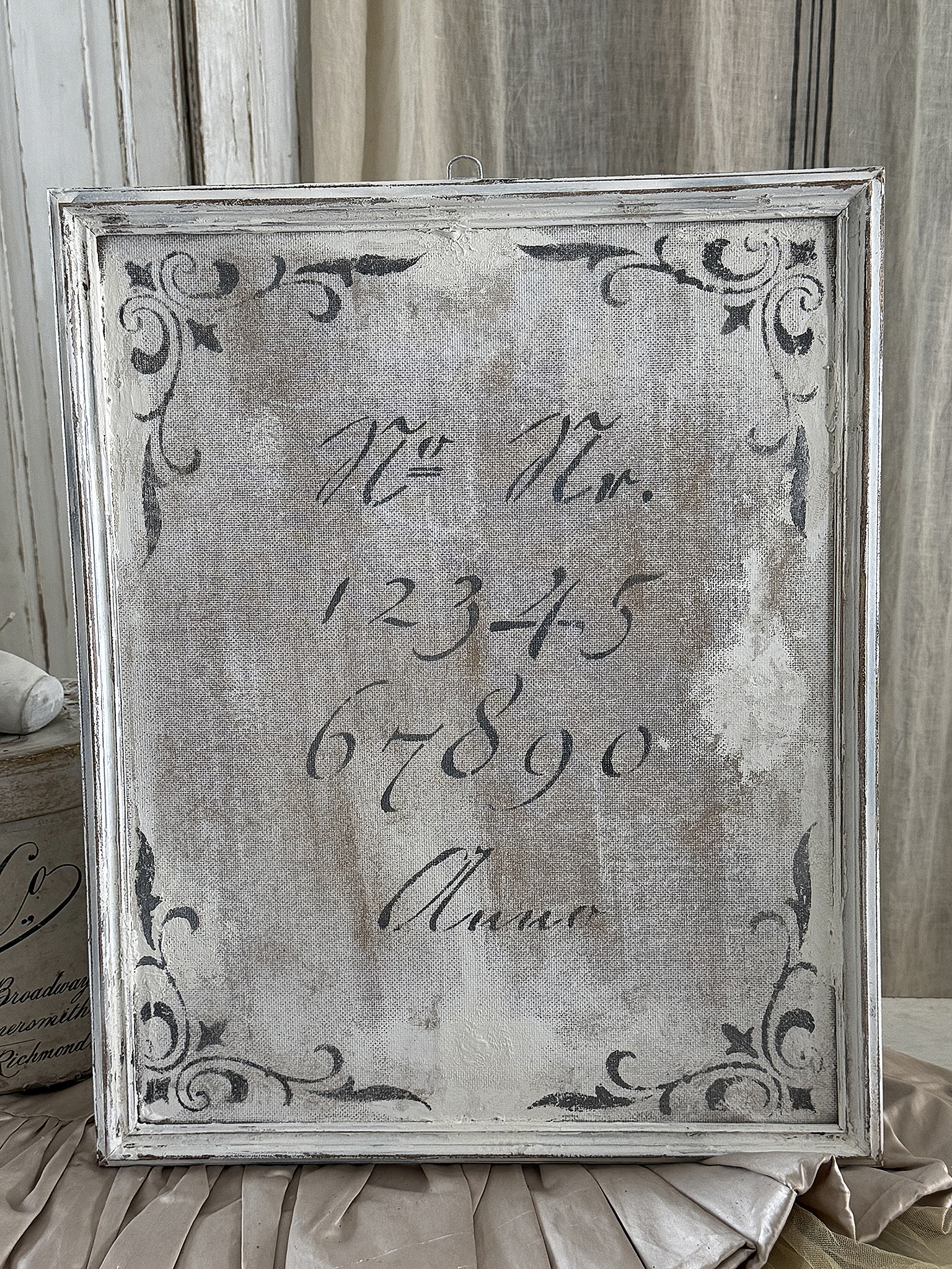 Altes Leinwandbild „Vintage-Zahlen“ im Shabby-Rahmen***