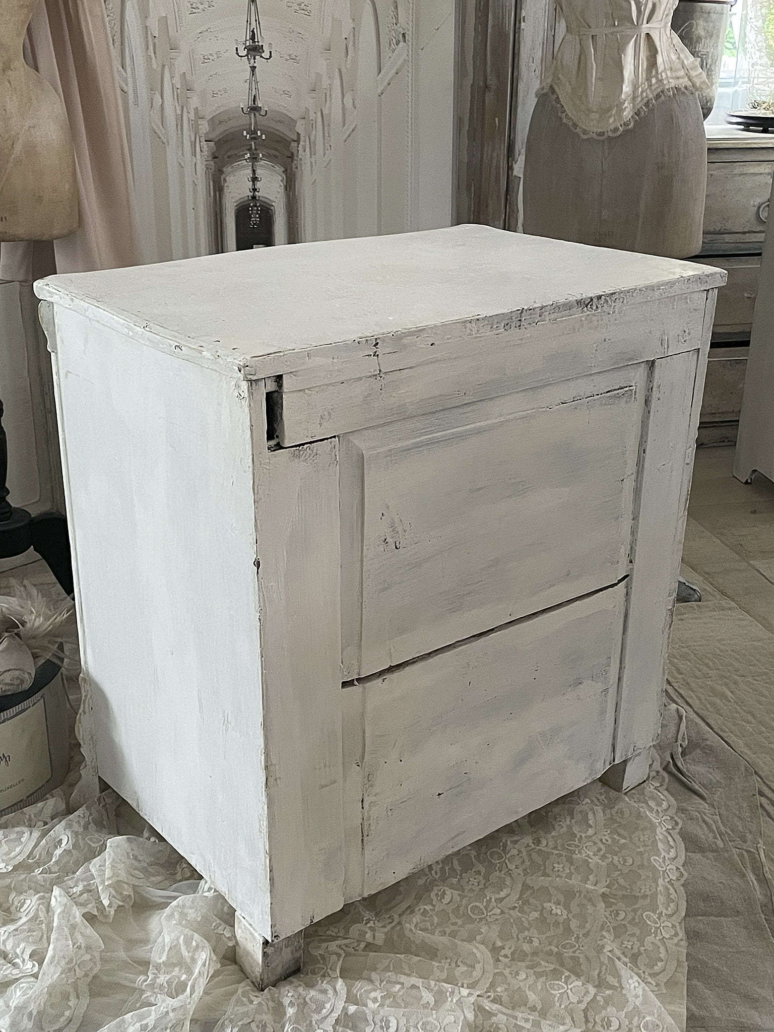Reizende antike Biedermeier Kommode Reizende antike Biedermeier Kommode