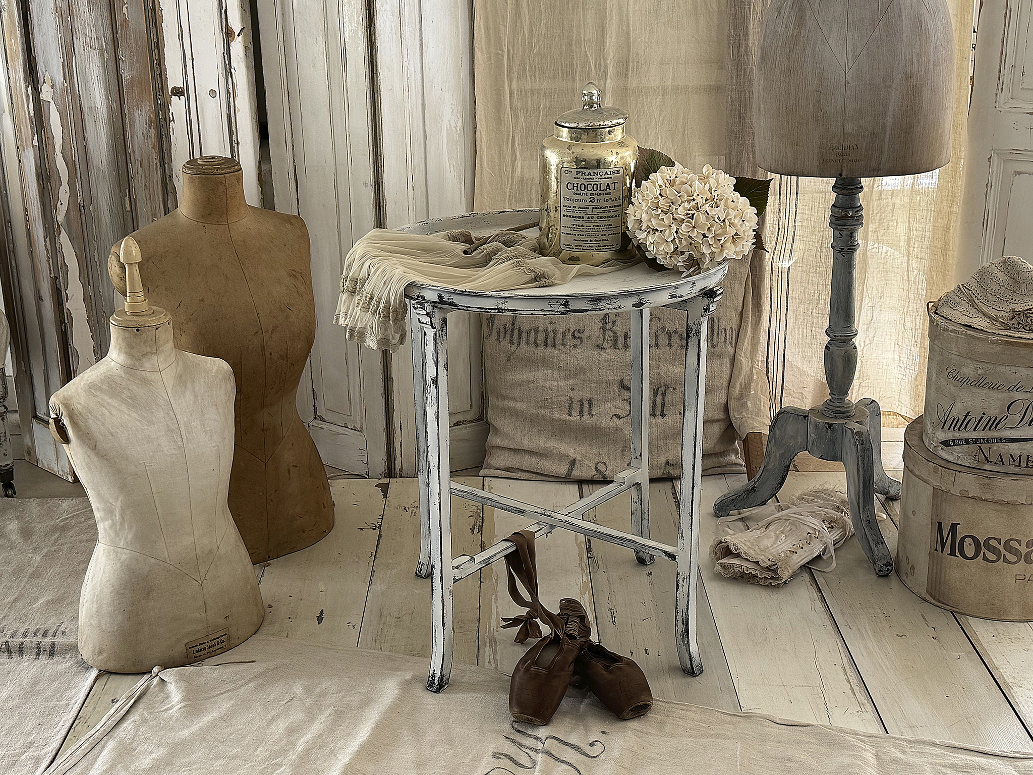 Alter Tablett Klapptisch/Stillleben***