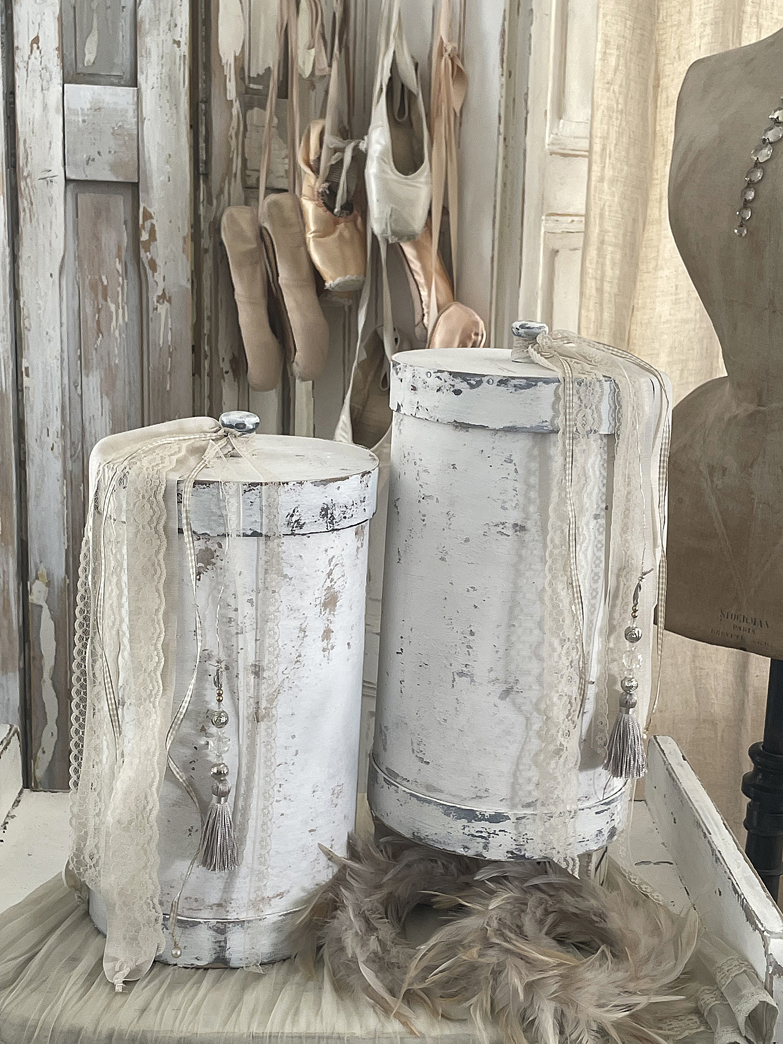 Hohe Shabby-Dose Brocante***