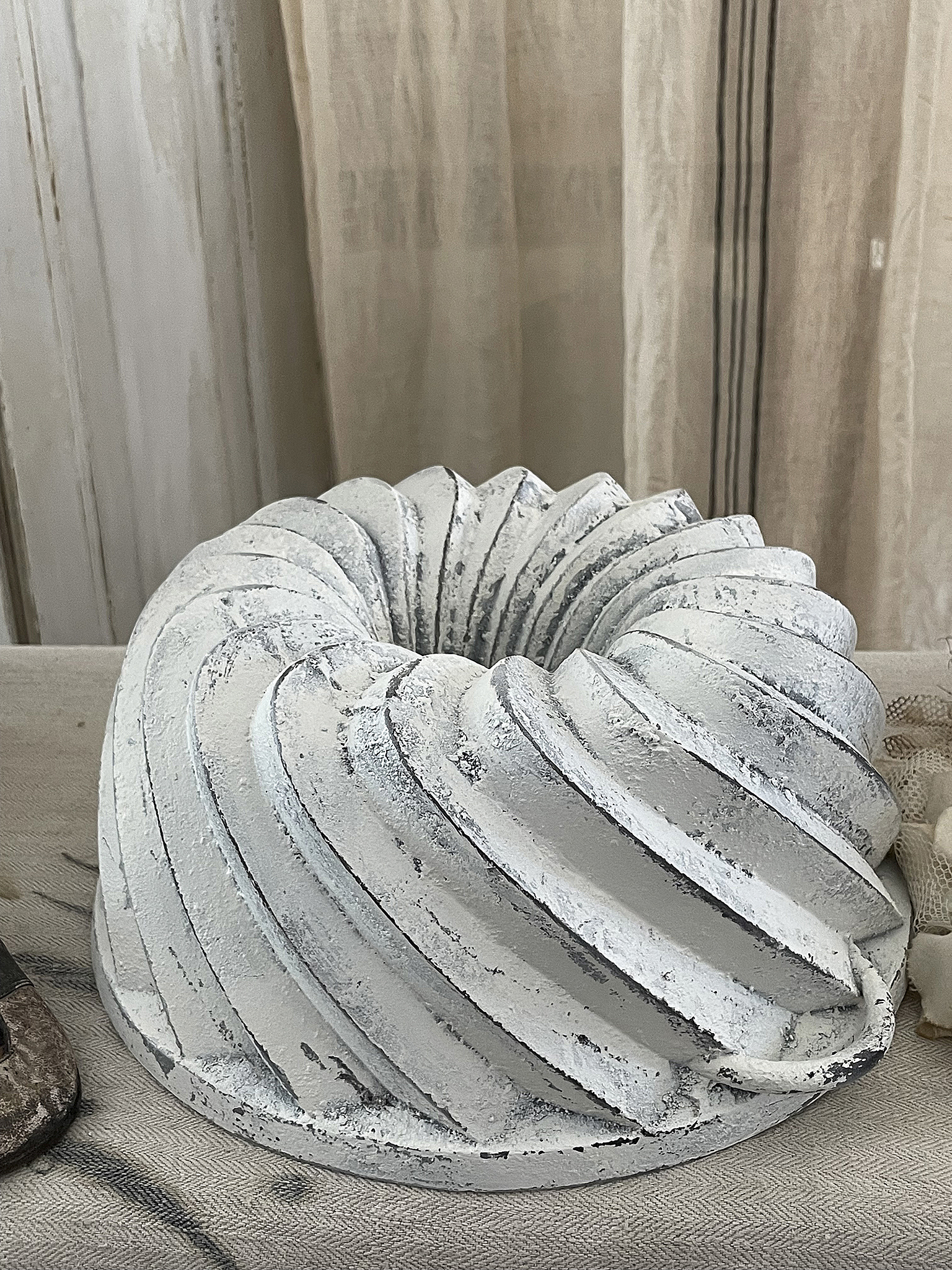 Alte Gusseisen-Gugelhupf-Form "Shabby-chic*** Alte Gusseisen-Gugelhupf-Form "Shabby-chic***