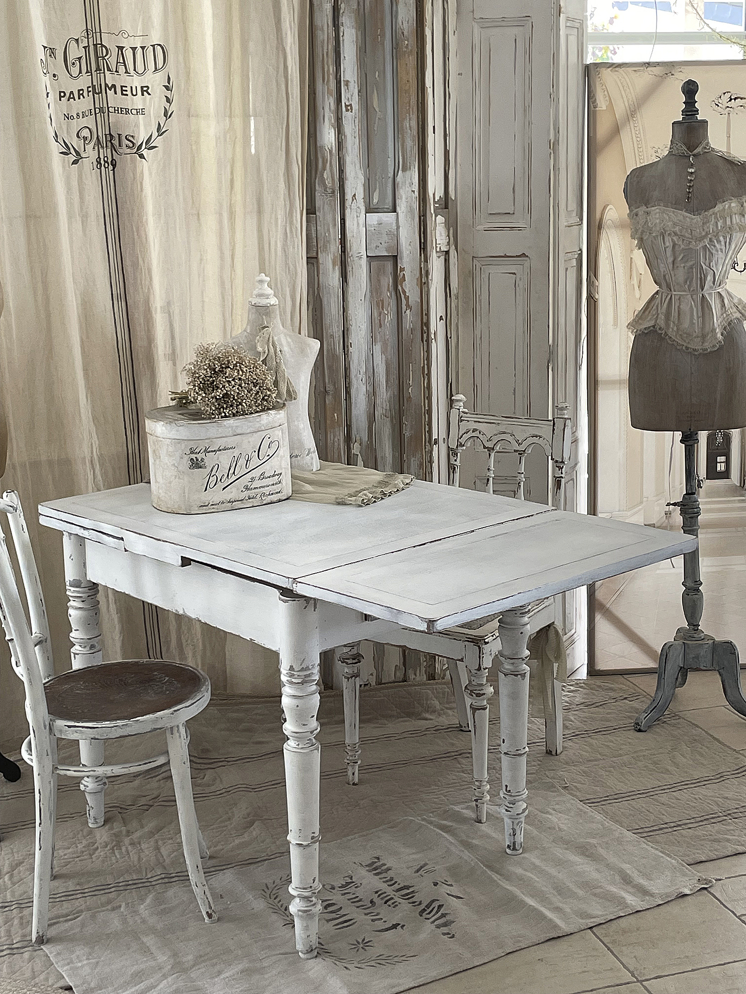 Antiker Shabby Gründerzeit-Esstisch / ausziehbar*** Antiker Shabby Gründerzeit-Esstisch / ausziehbar***