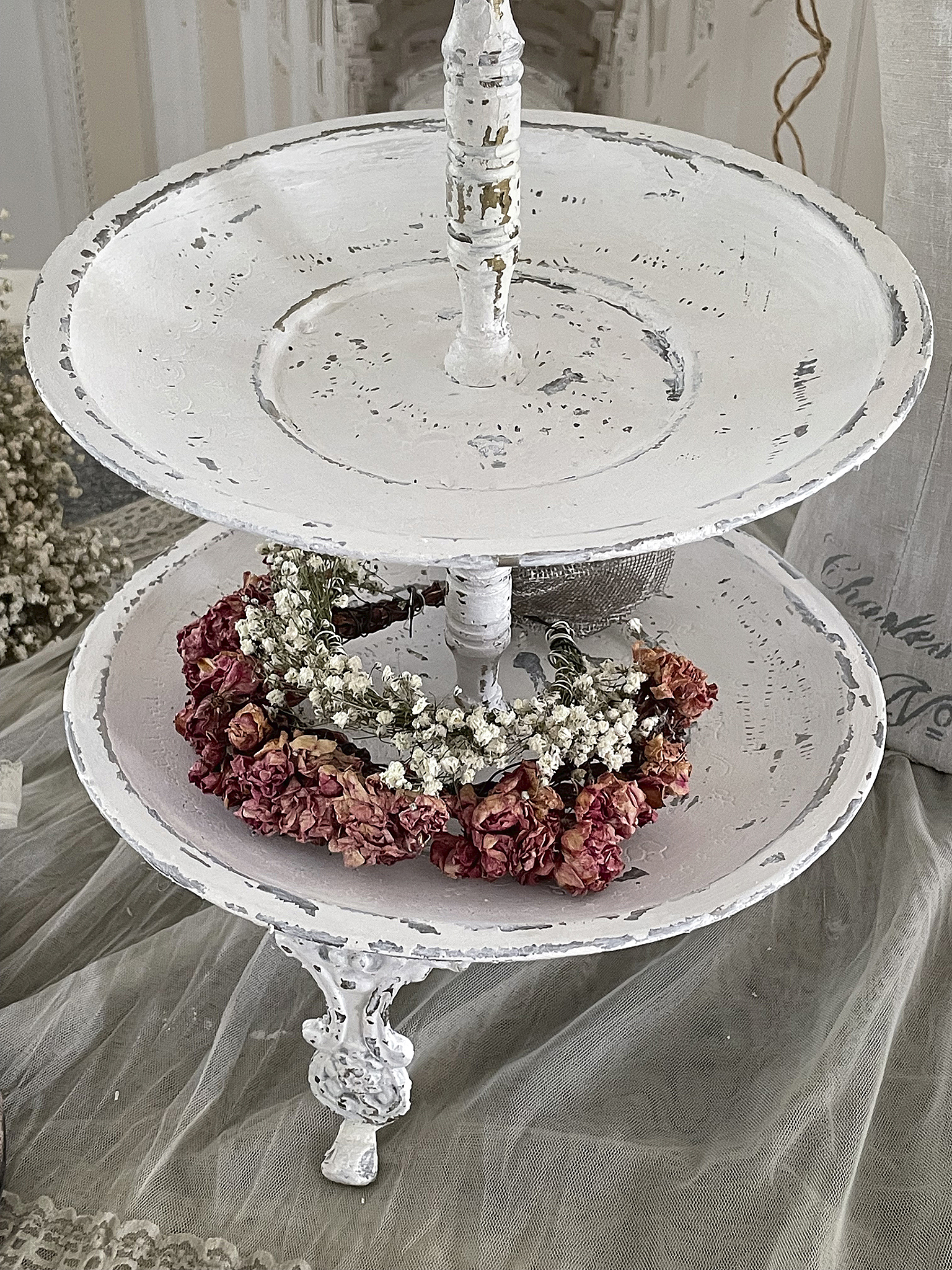Alte Etagere im Shabbykleid*** Alte Etagere im Shabbykleid***